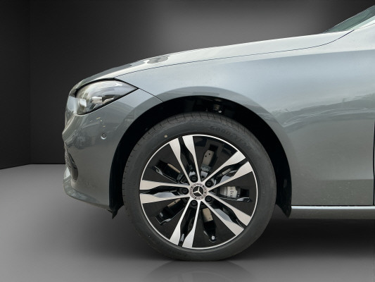MERCEDES-BENZ C 300e EQ Hybrid-image-12