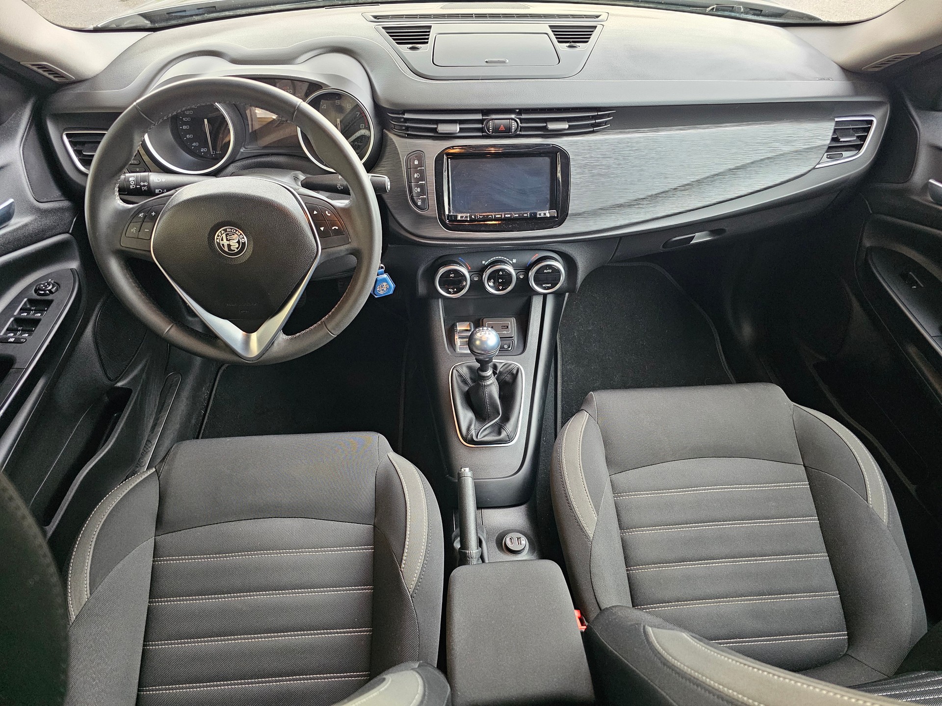 ALFA ROMEO Giulietta 1.4 Turbo TI-image-9