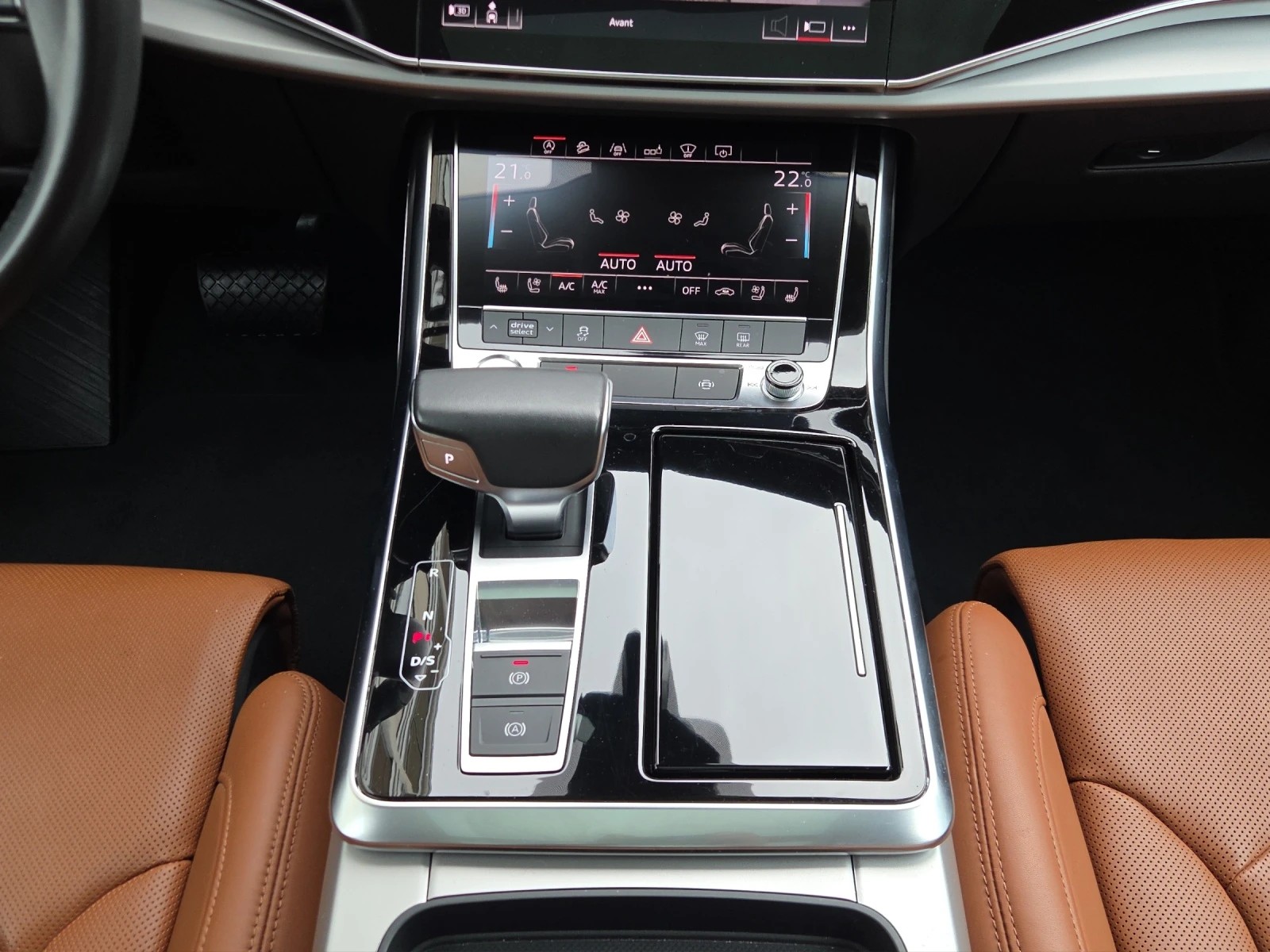 AUDI Q8 55 TFSI quattro tiptronic-image-8