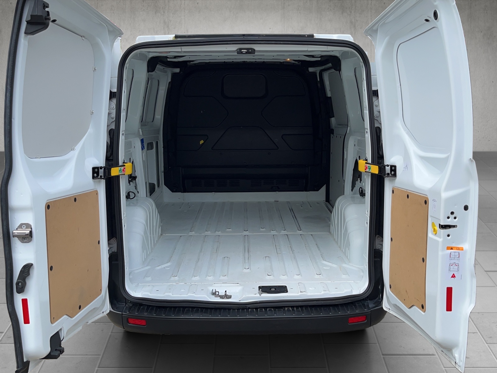 FORD Transit Custom Van 280 L1 2.0 TDCi 105 Trend-image-14
