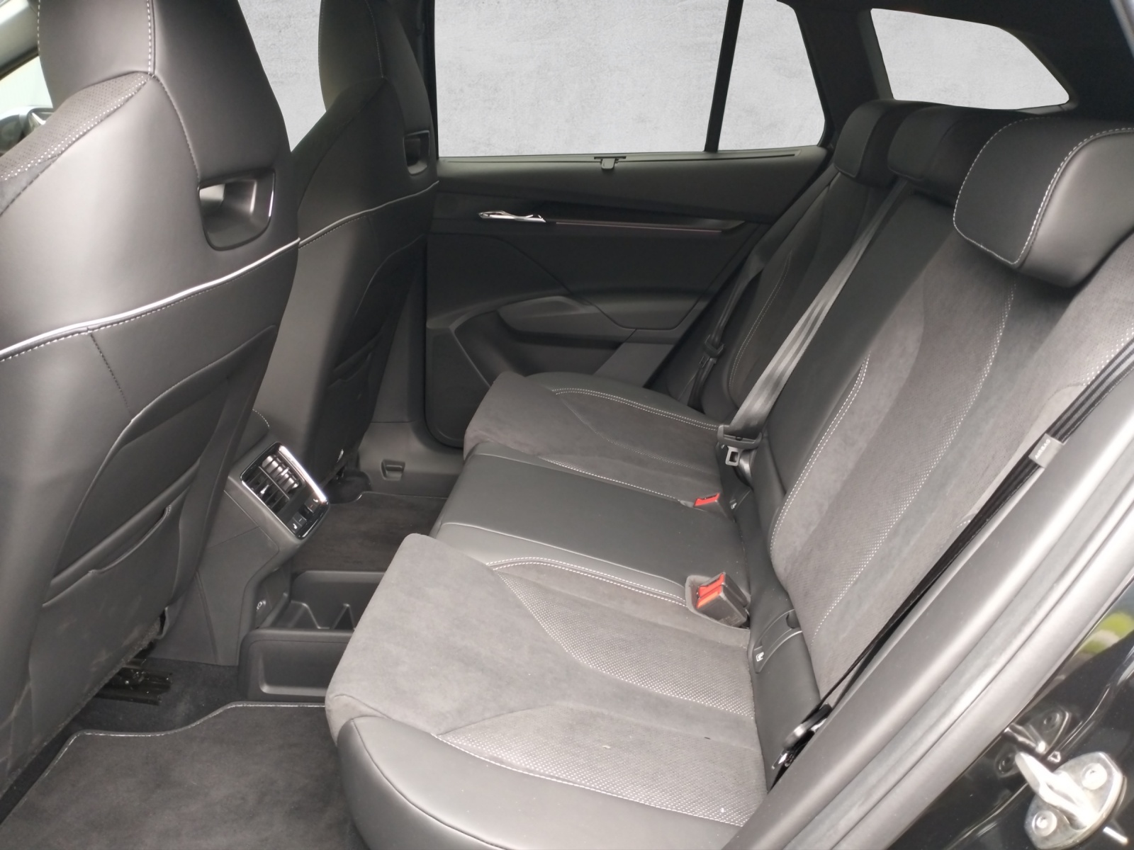 SKODA Enyaq iV 80 SportLine-image-7