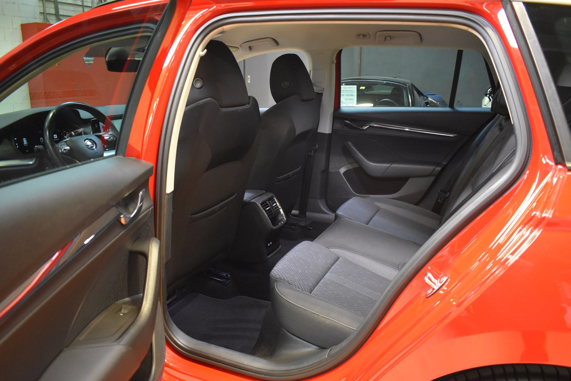 SKODA Octavia Combi 1.5 TSI mHEV DSG Style - Modell 2022-image-14