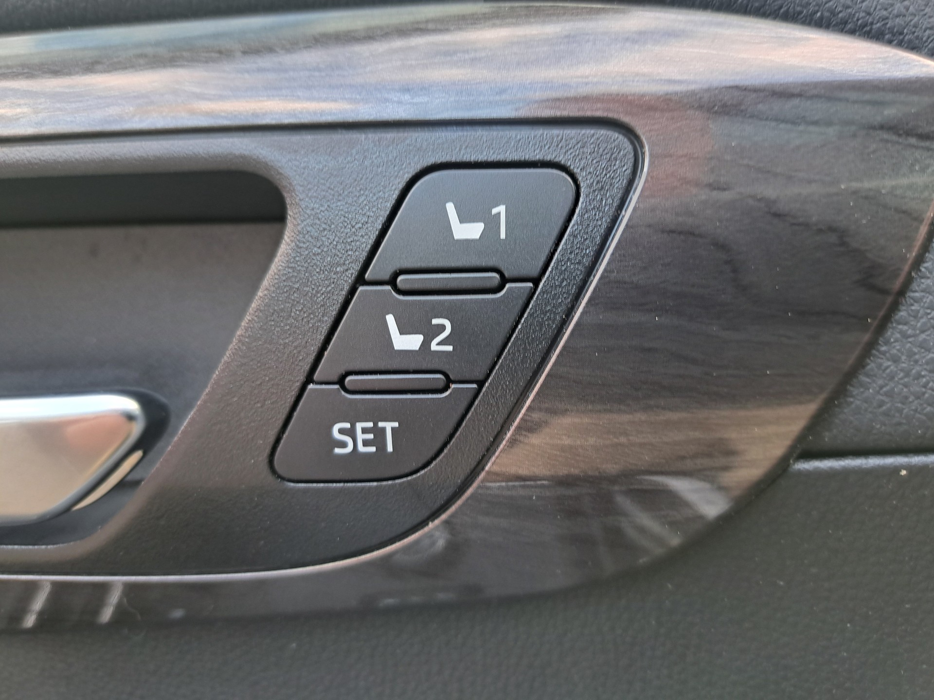 TOYOTA Highlander 2.5 HSD Premium e-CVT-image-14