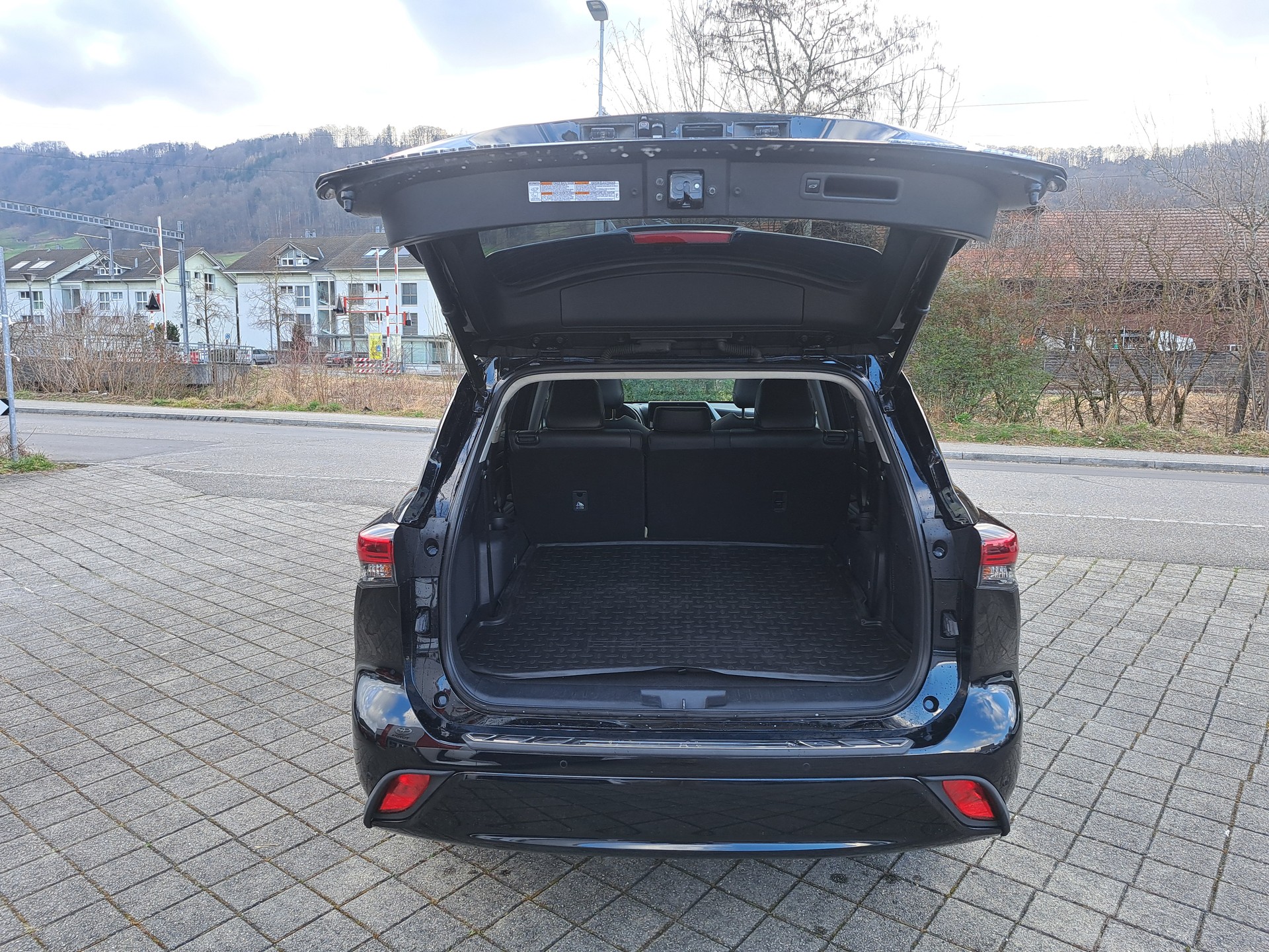 TOYOTA Highlander 2.5 HSD Premium e-CVT-image-7