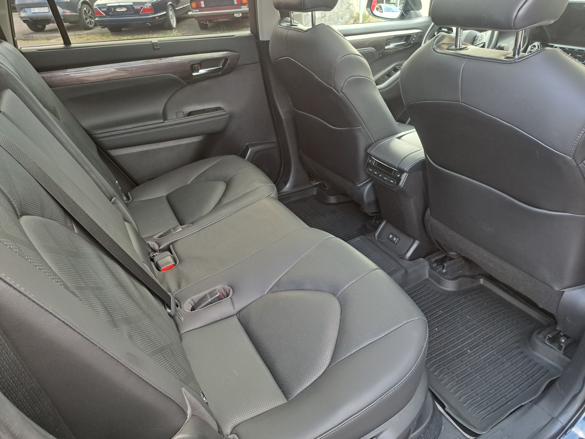 TOYOTA Highlander 2.5 HSD Premium e-CVT-image-5