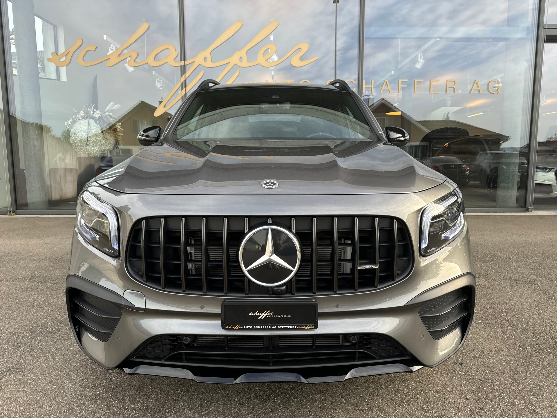 MERCEDES-BENZ GLB 35 AMG 4Matic 8G-Tronic-showroom-element-2