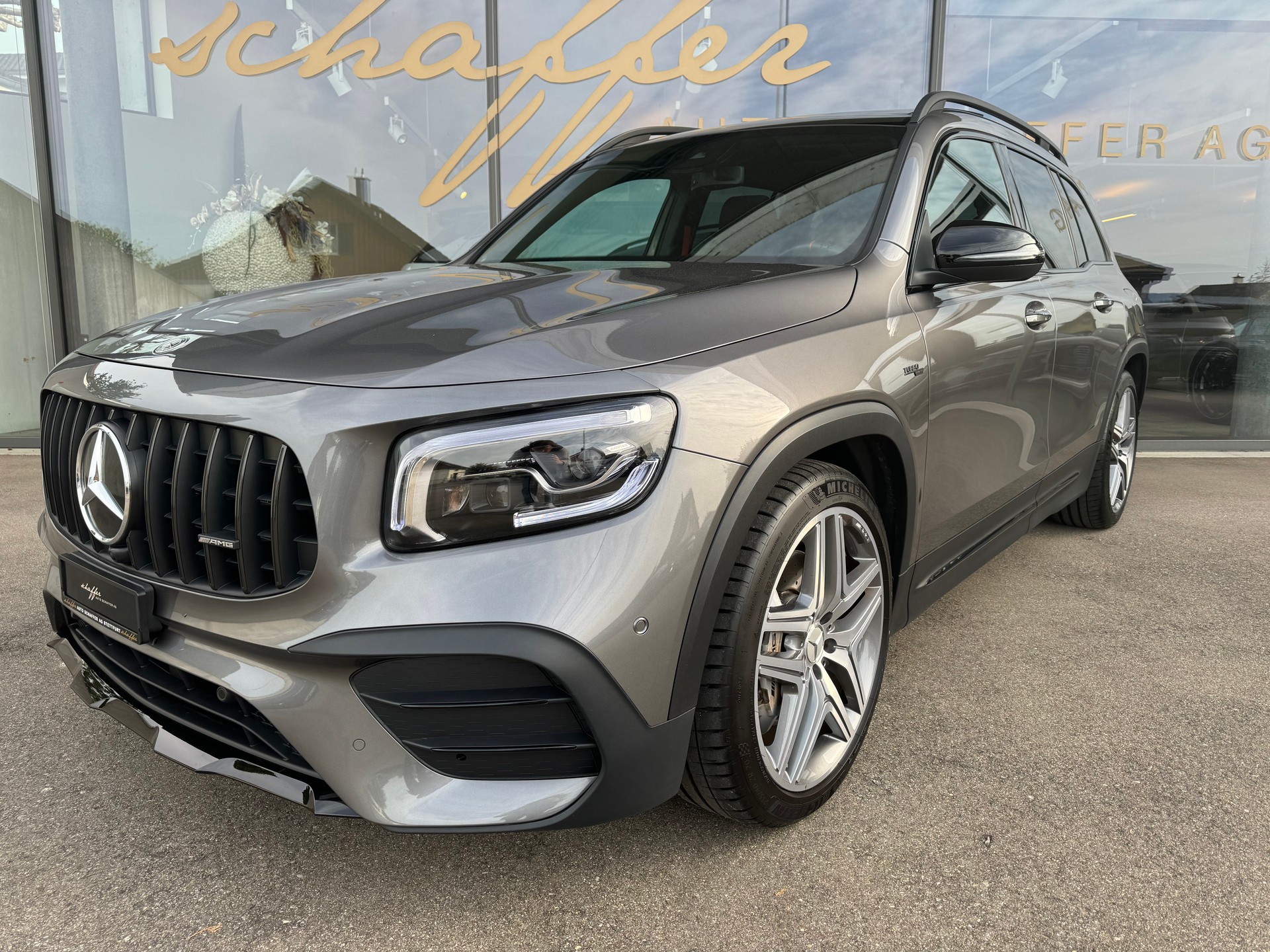 MERCEDES-BENZ GLB 35 AMG 4Matic 8G-Tronic-showroom-element-1