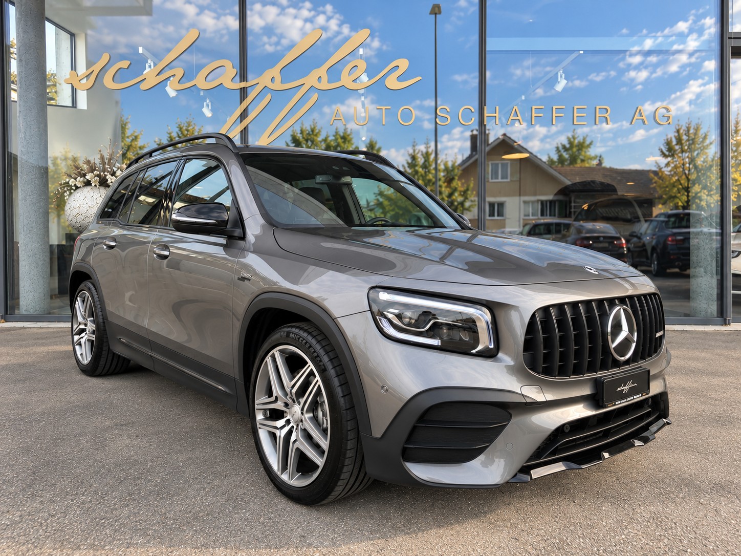 MERCEDES-BENZ GLB 35 AMG 4Matic 8G-Tronic-showroom-element-2