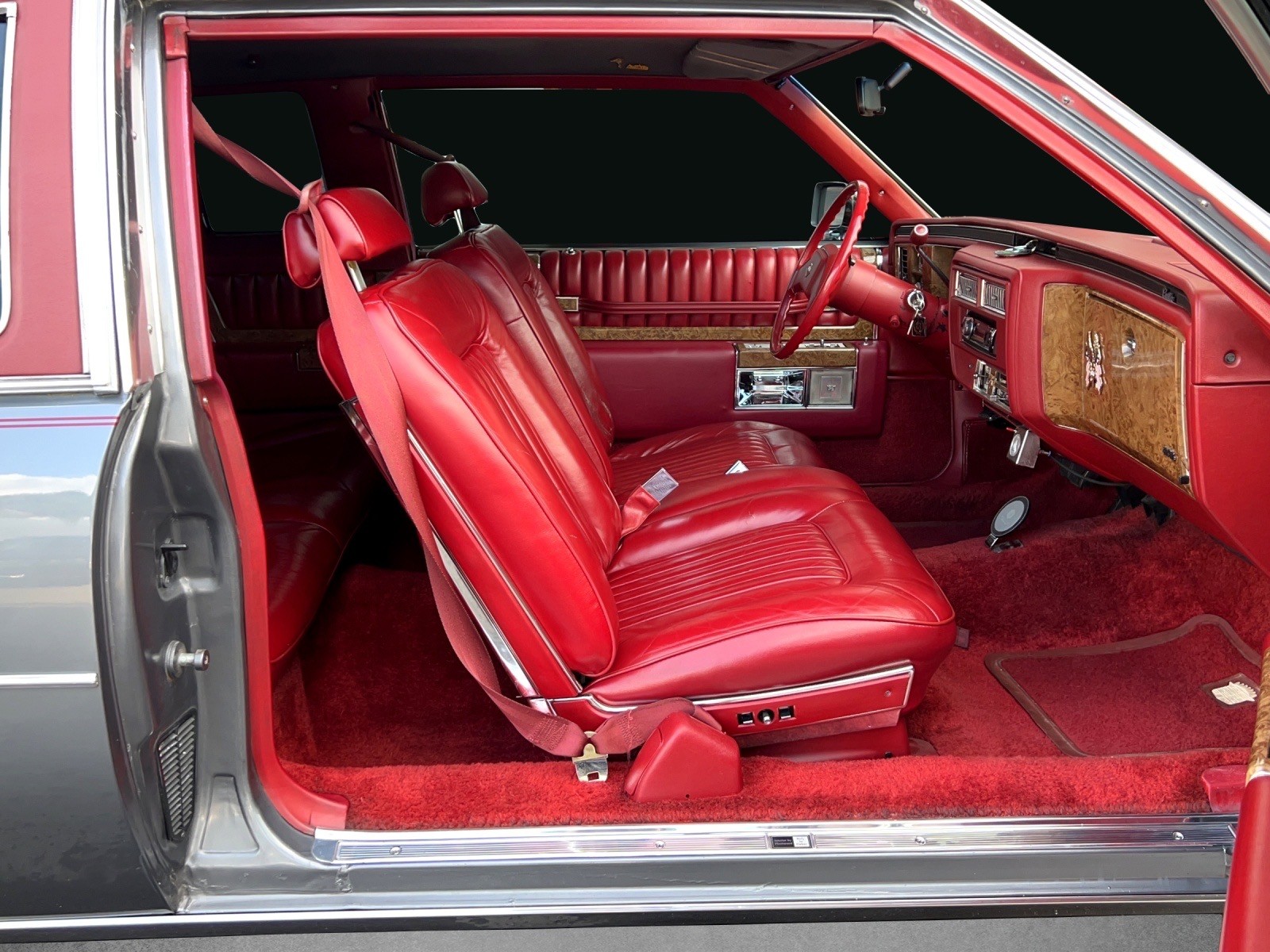 CADILLAC De Ville 5.7 V8 Diesel Coupé-image-17
