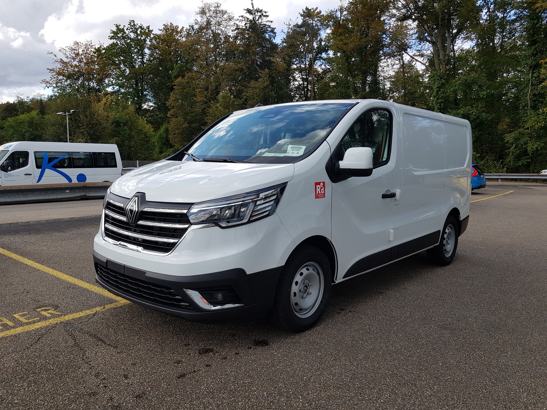 RENAULT Trafic Red Edition L1H1-image-1