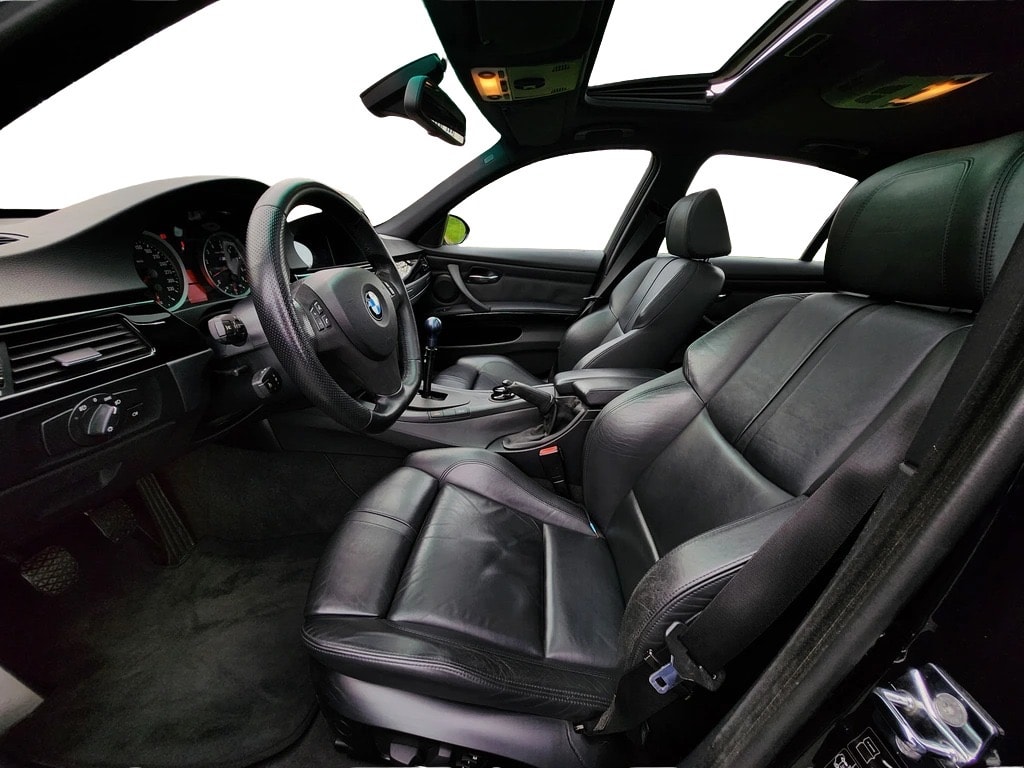 BMW M3 Limousine-image-6
