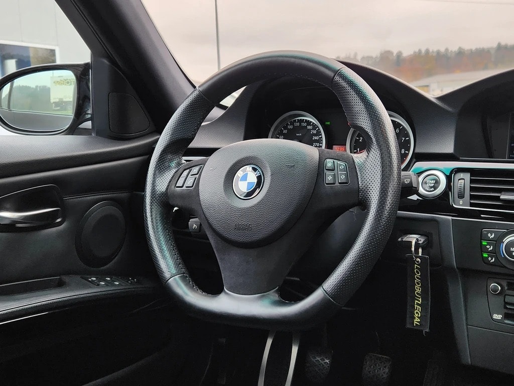 BMW M3 Limousine-image-9