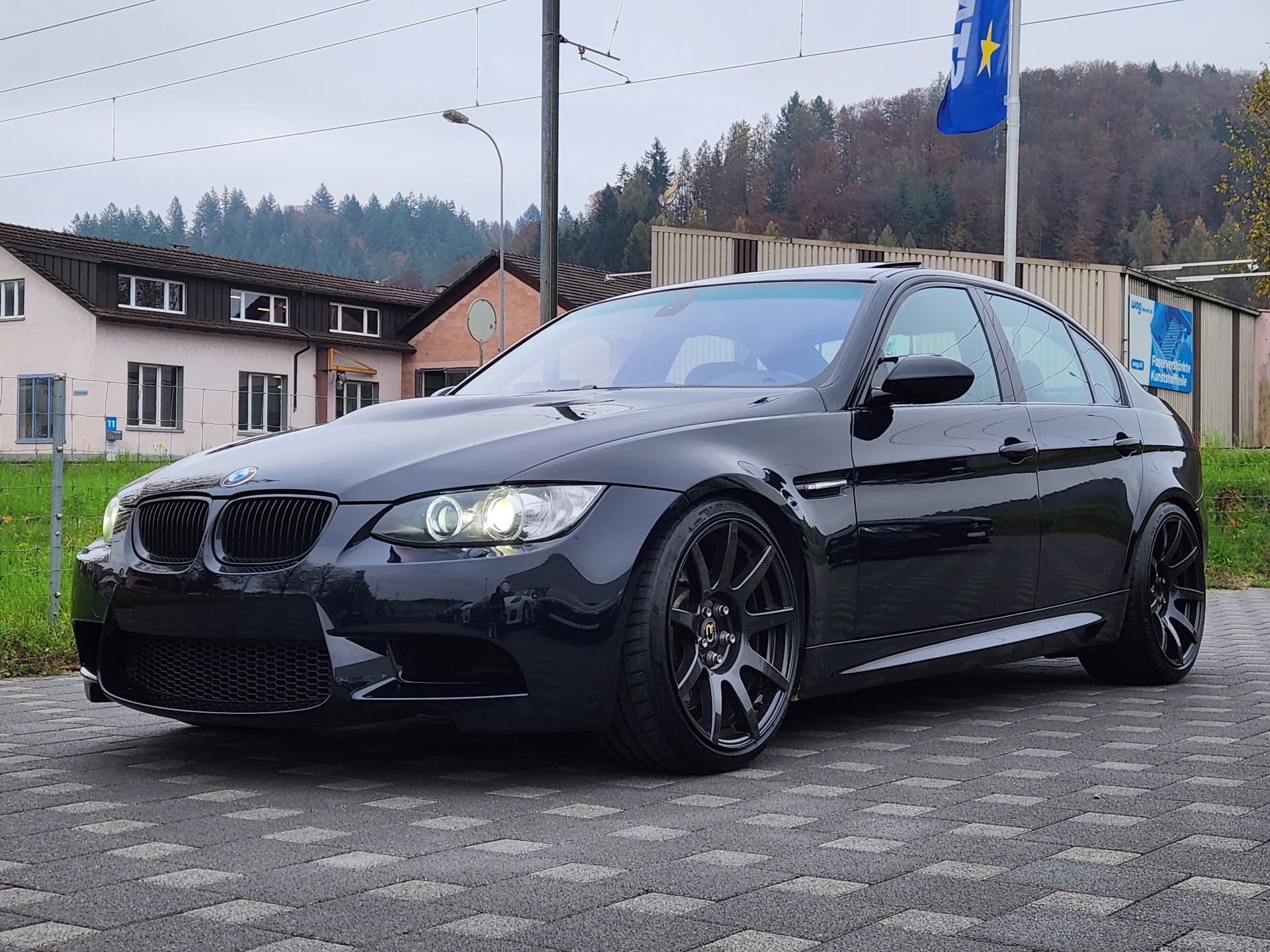 BMW M3 Limousine-image-1