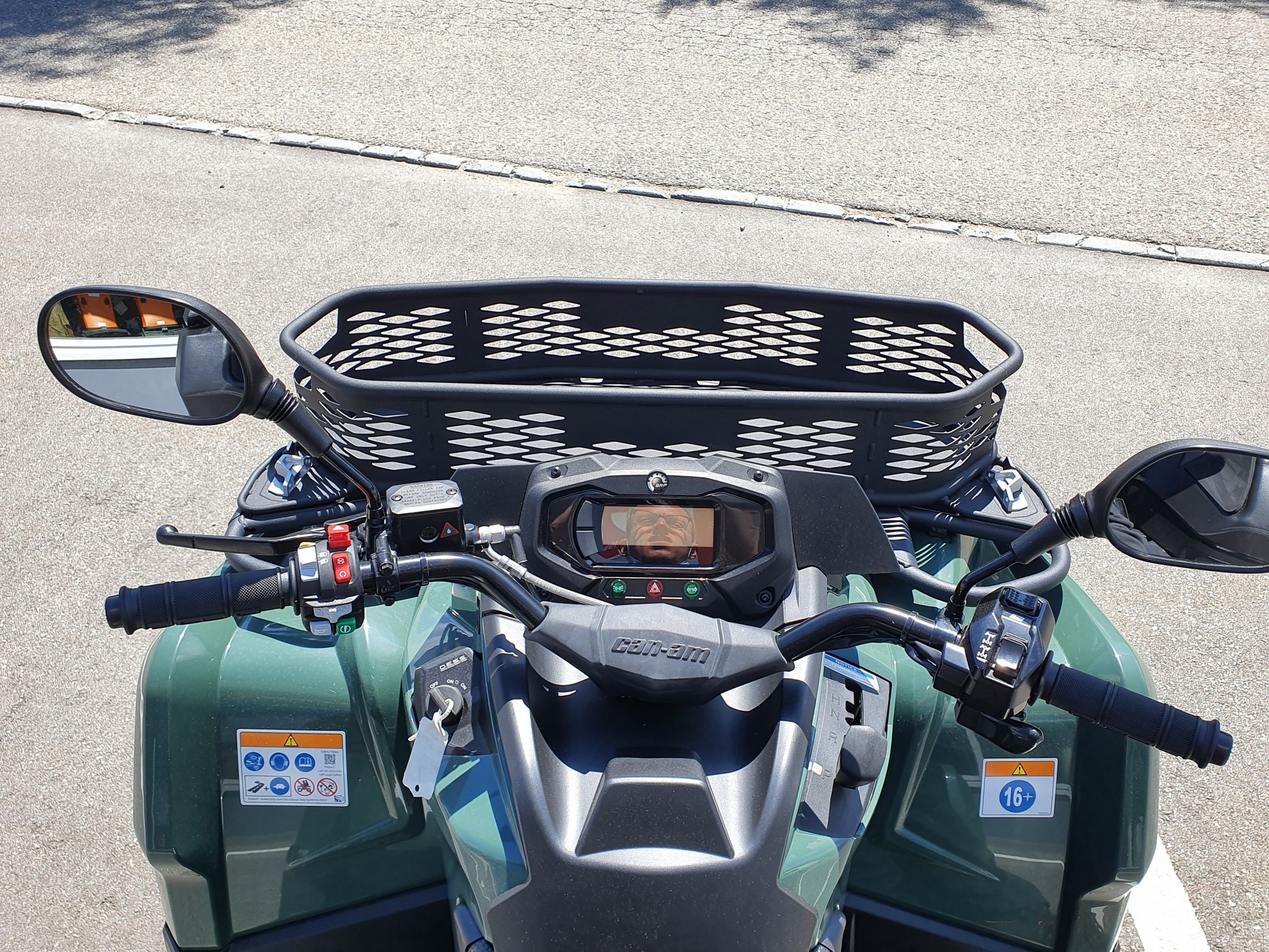 CAN-AM 570 L XU-image-4