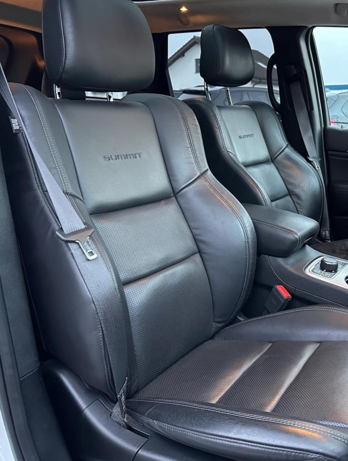 JEEP Grand Cherokee 3.0 CRD Summit Automatic-image-7