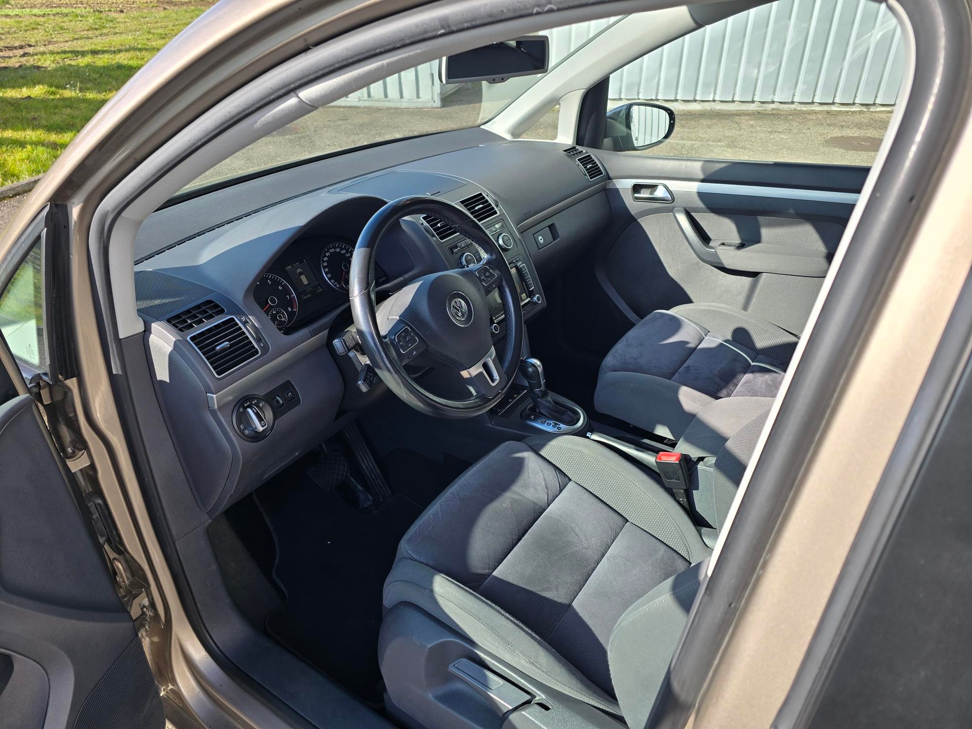 VW Touran 1.4 TSI Highline DSG-image-6