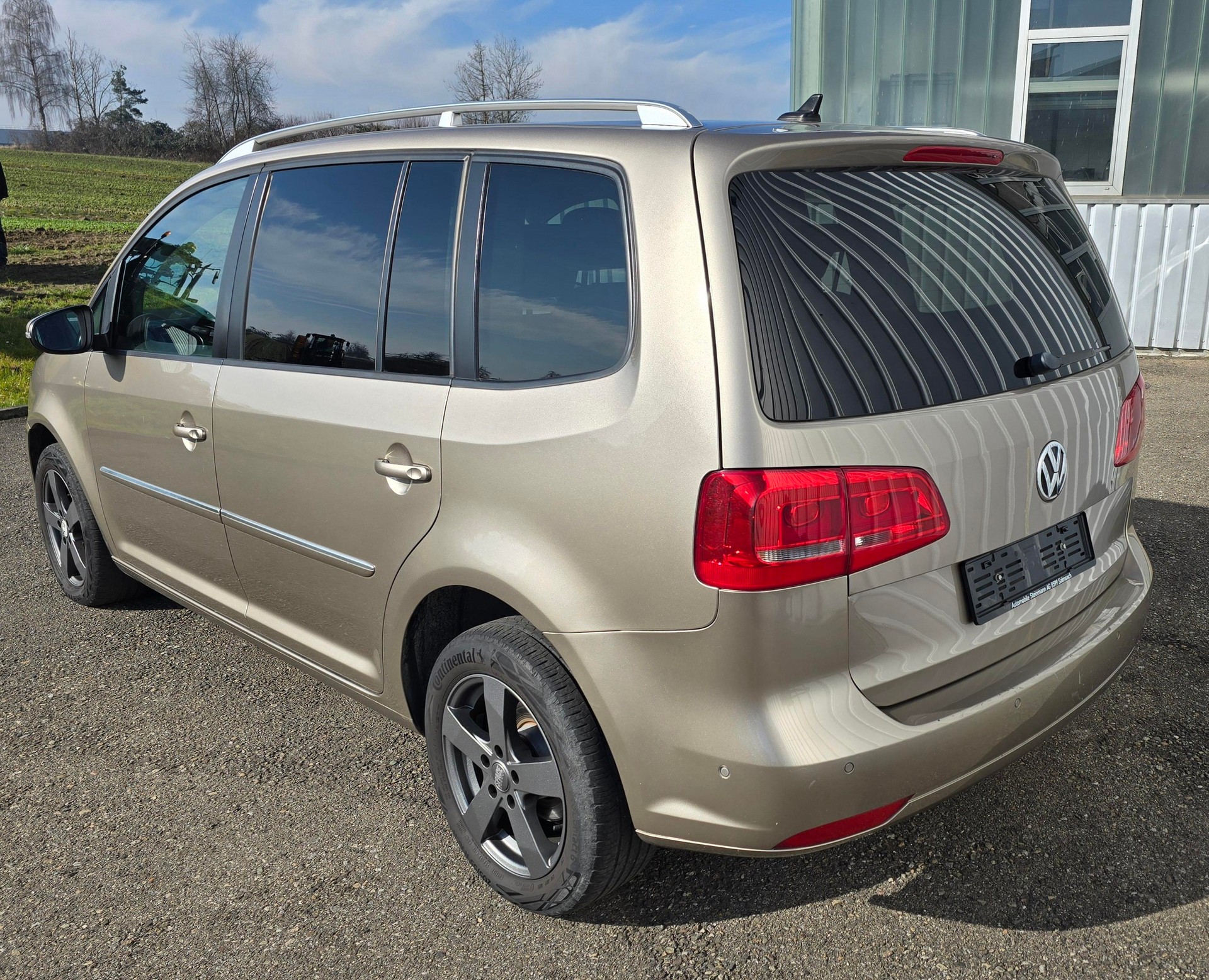 VW Touran 1.4 TSI Highline DSG-image-2