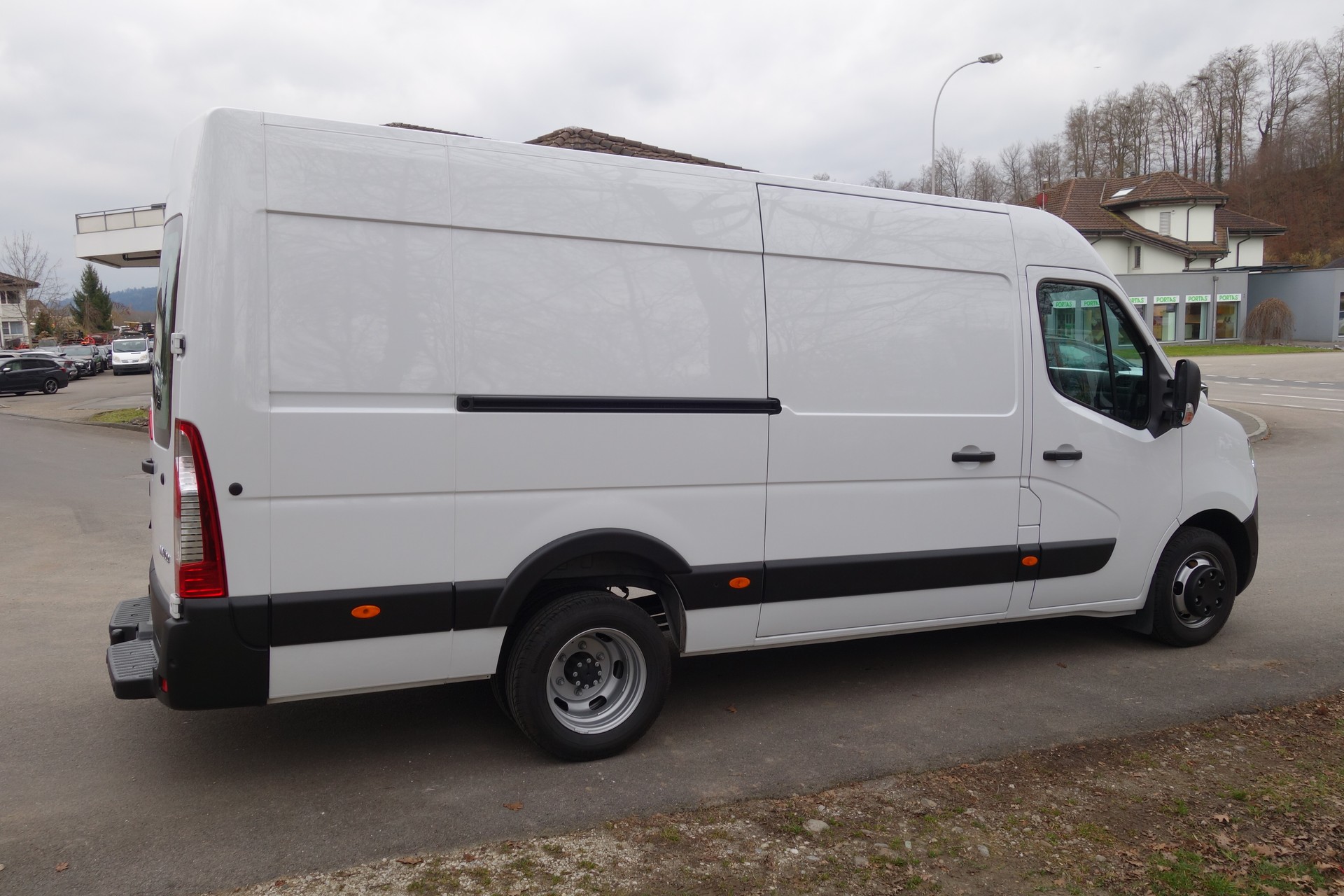 NISSAN NV400 R35.18 L3H2 RWD Comfort-image-3