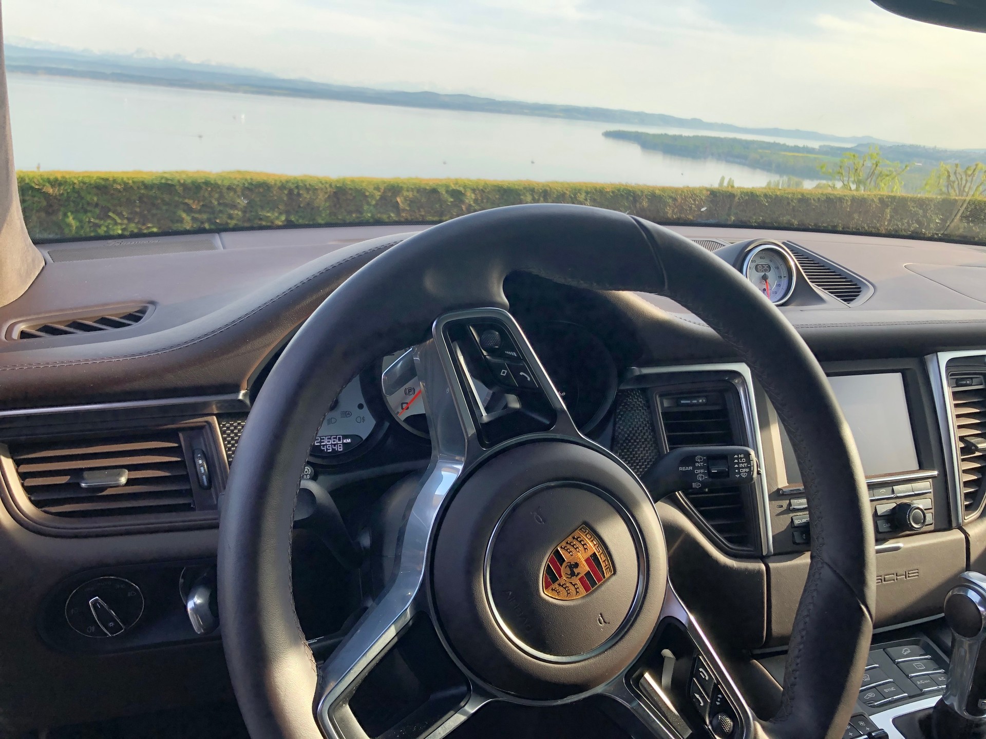 PORSCHE Macan Turbo PDK-image-3