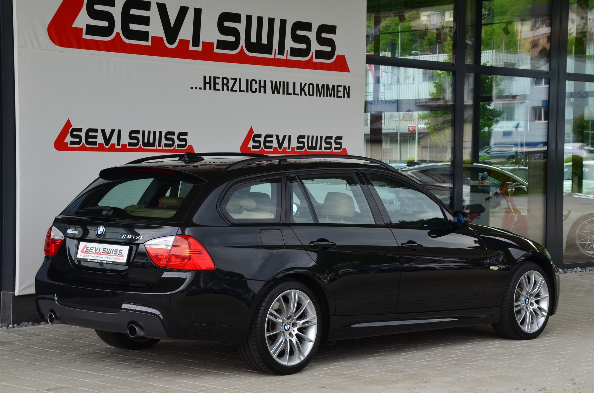 BMW 335xi Touring Steptronic*M-Sportpaket*Frisch ab MFK*-image-3
