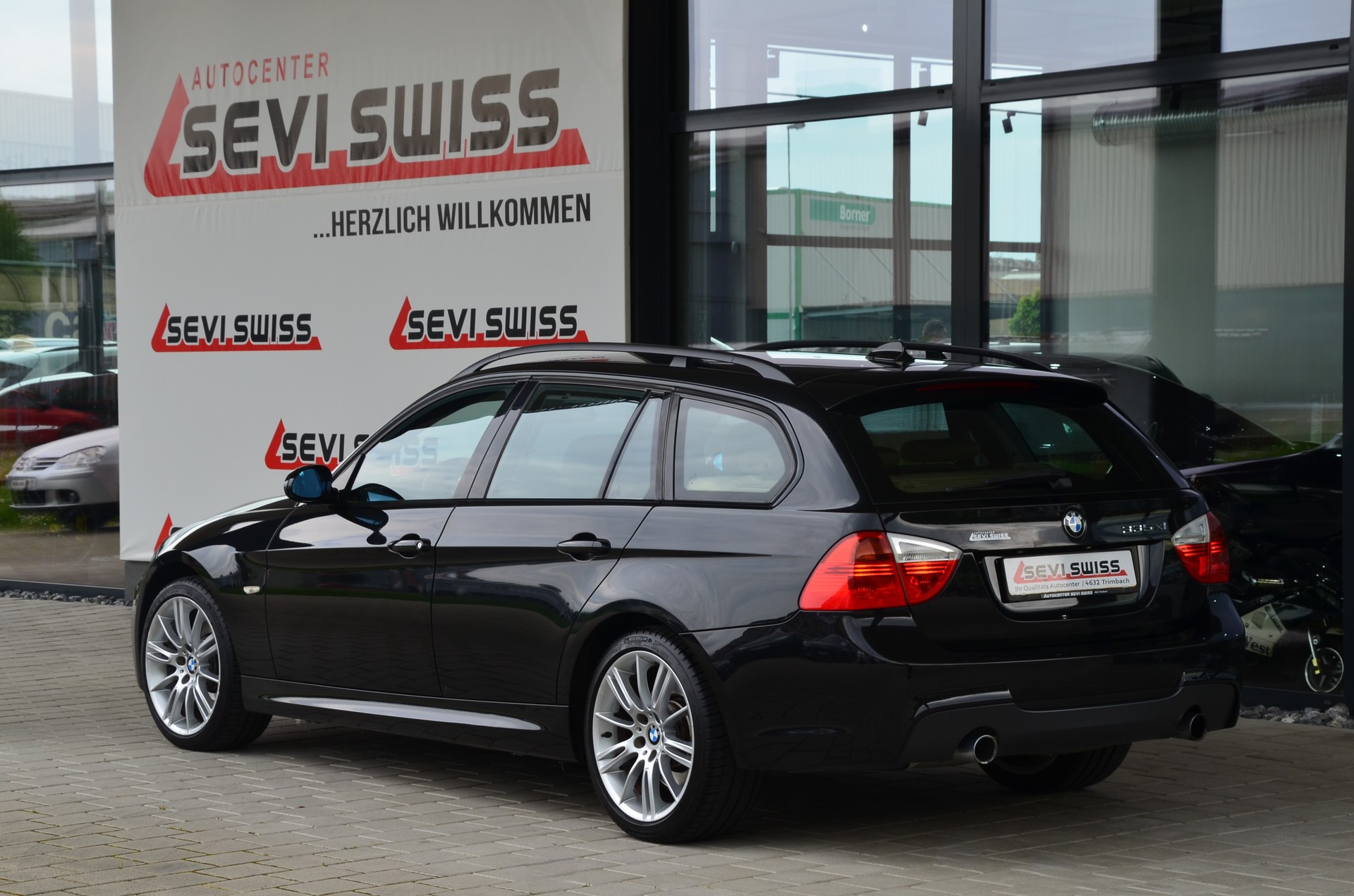BMW 335xi Touring Steptronic*M-Sportpaket*Frisch ab MFK*-image-5