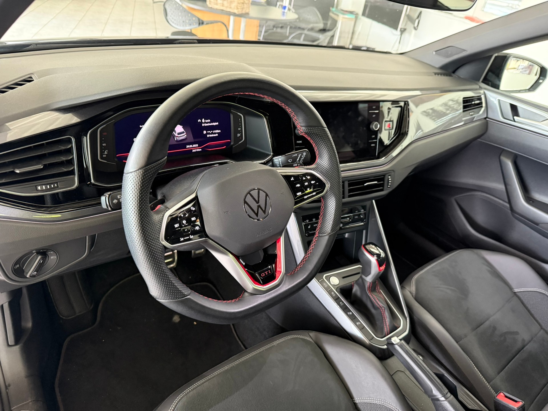 VW Polo 2.0 TSI GTI DSG, 8-fach breift-image-12