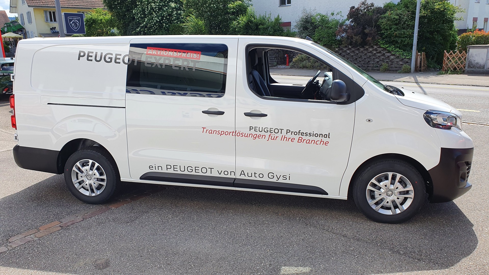 PEUGEOT e-Expert 50 KWh Standard-image-13