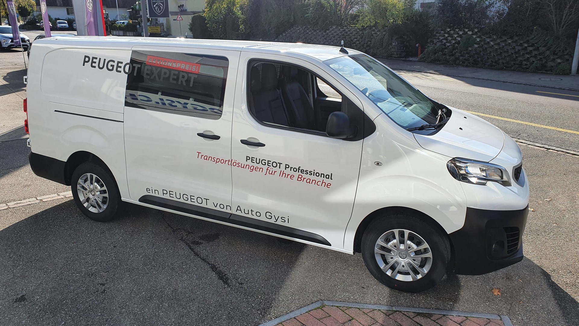 PEUGEOT e-Expert 50 KWh Standard-image-6