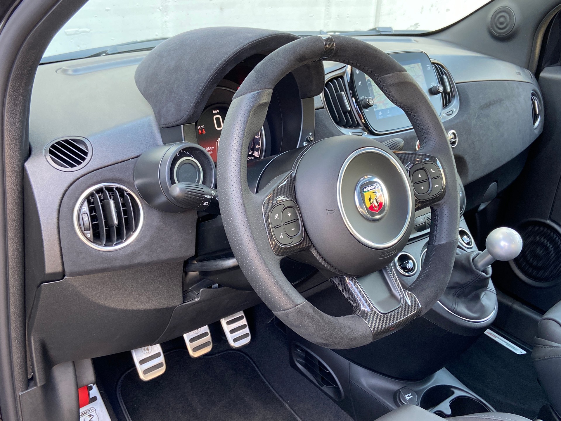 FIAT 695 1.4 16V Turbo Abarth Turismo-image-6