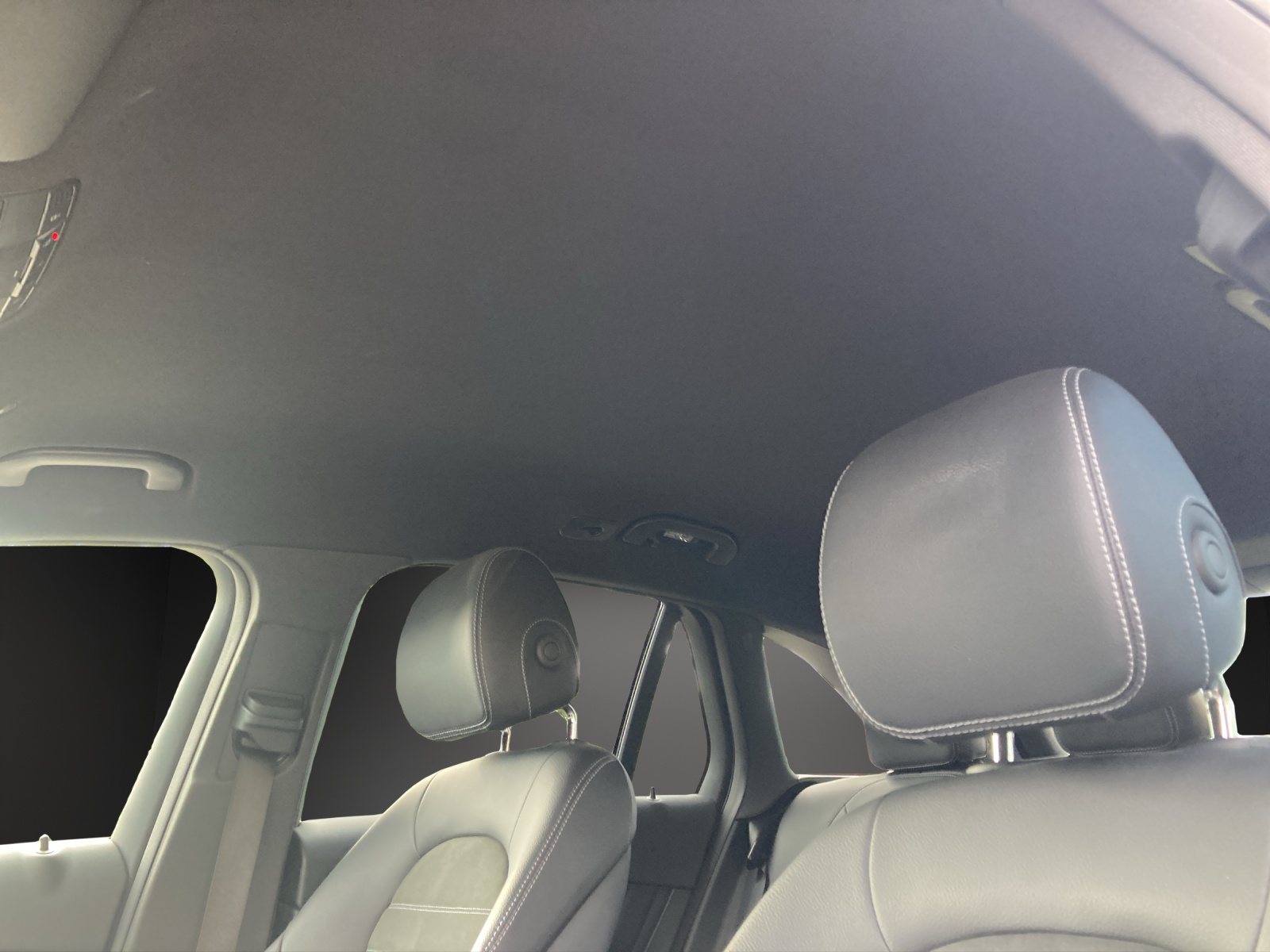 MERCEDES-BENZ GLC 300 e AMG Line 4Matic-image-13