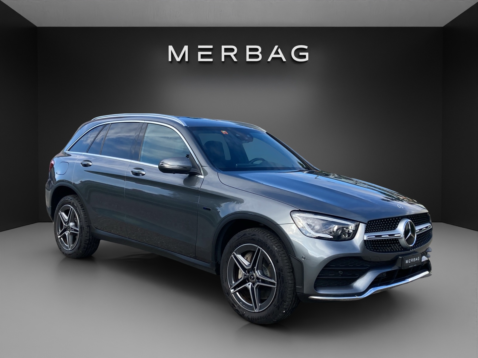 MERCEDES-BENZ GLC 300 e AMG Line 4Matic-image-5