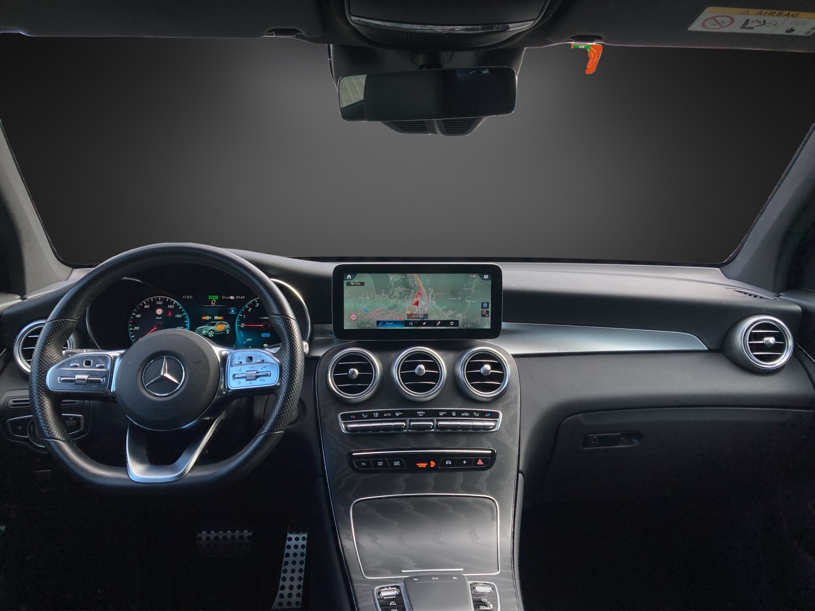 MERCEDES-BENZ GLC 300 e AMG Line 4Matic-image-10