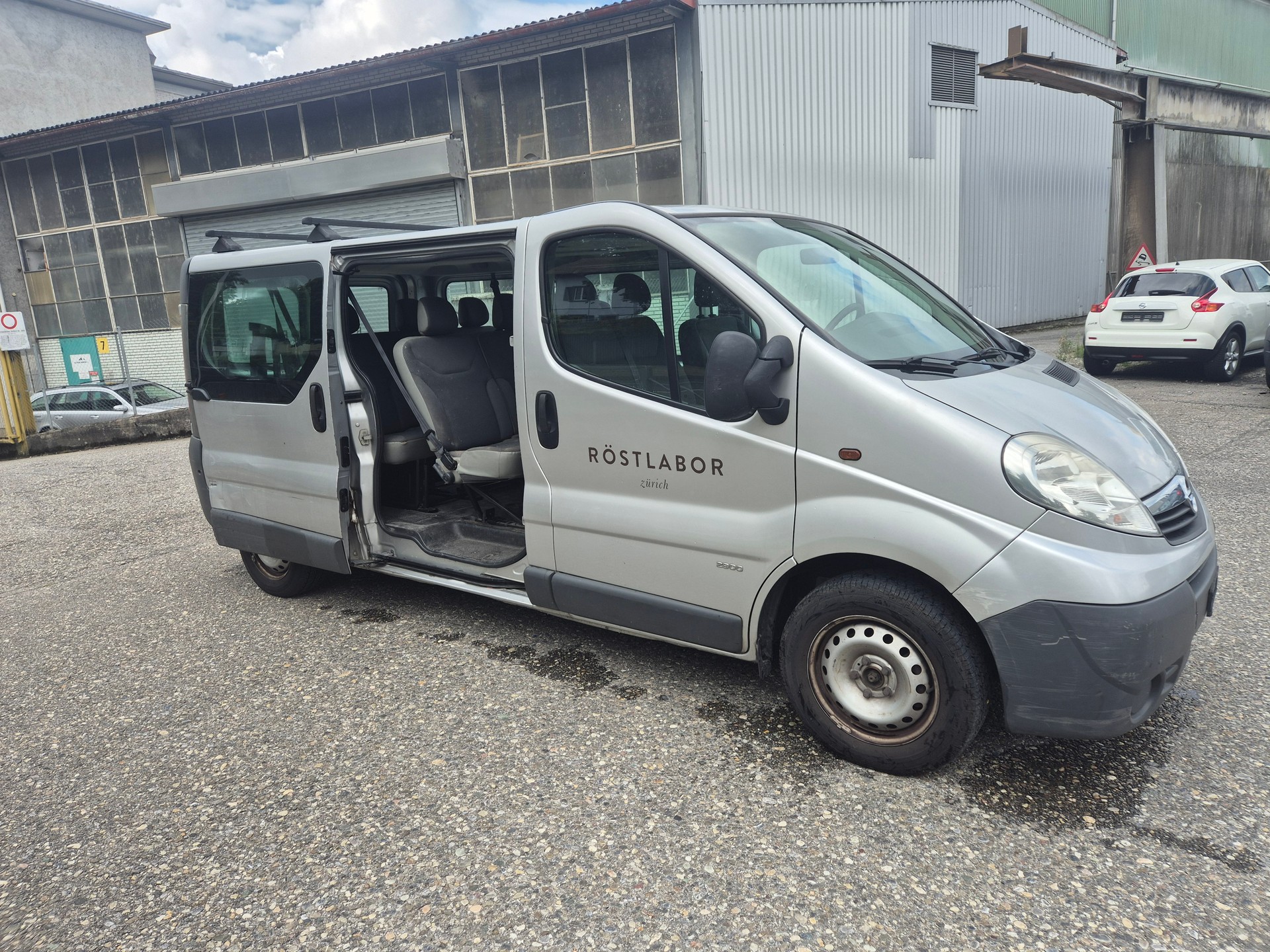 OPEL Vivaro 2.0i 2.9t L2H1-image-8