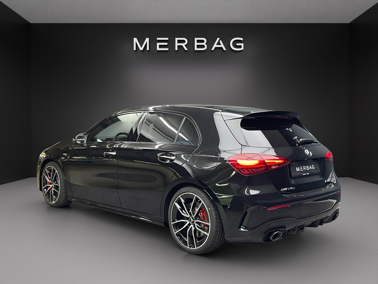 MERCEDES-BENZ A 35 AMG-image-3
