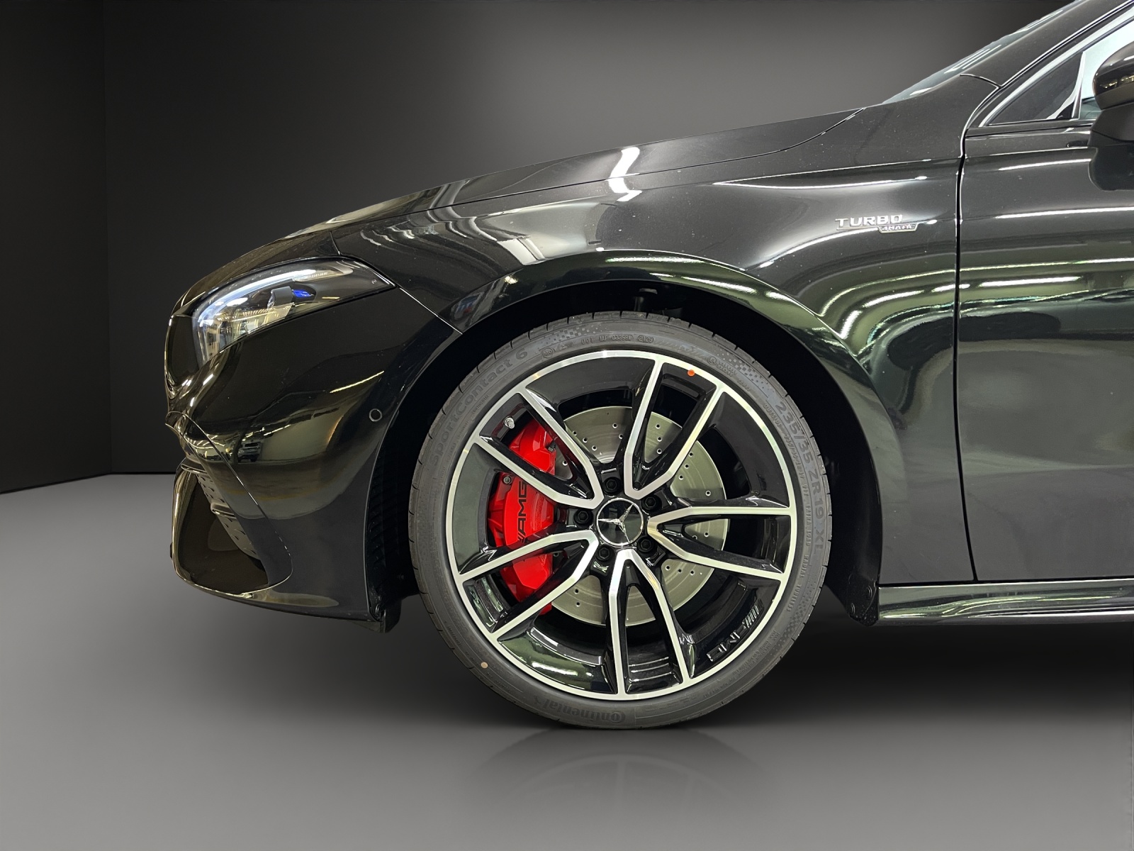 MERCEDES-BENZ A 35 AMG-image-6