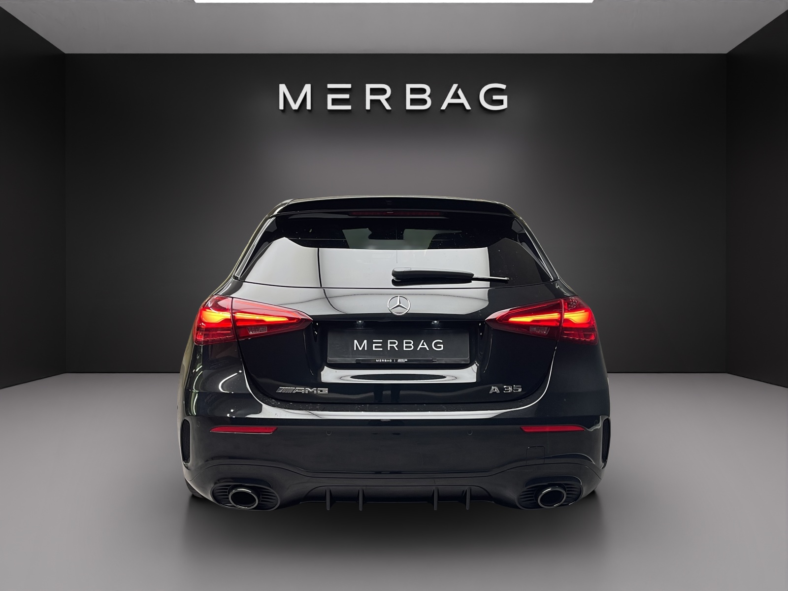 MERCEDES-BENZ A 35 AMG-image-4