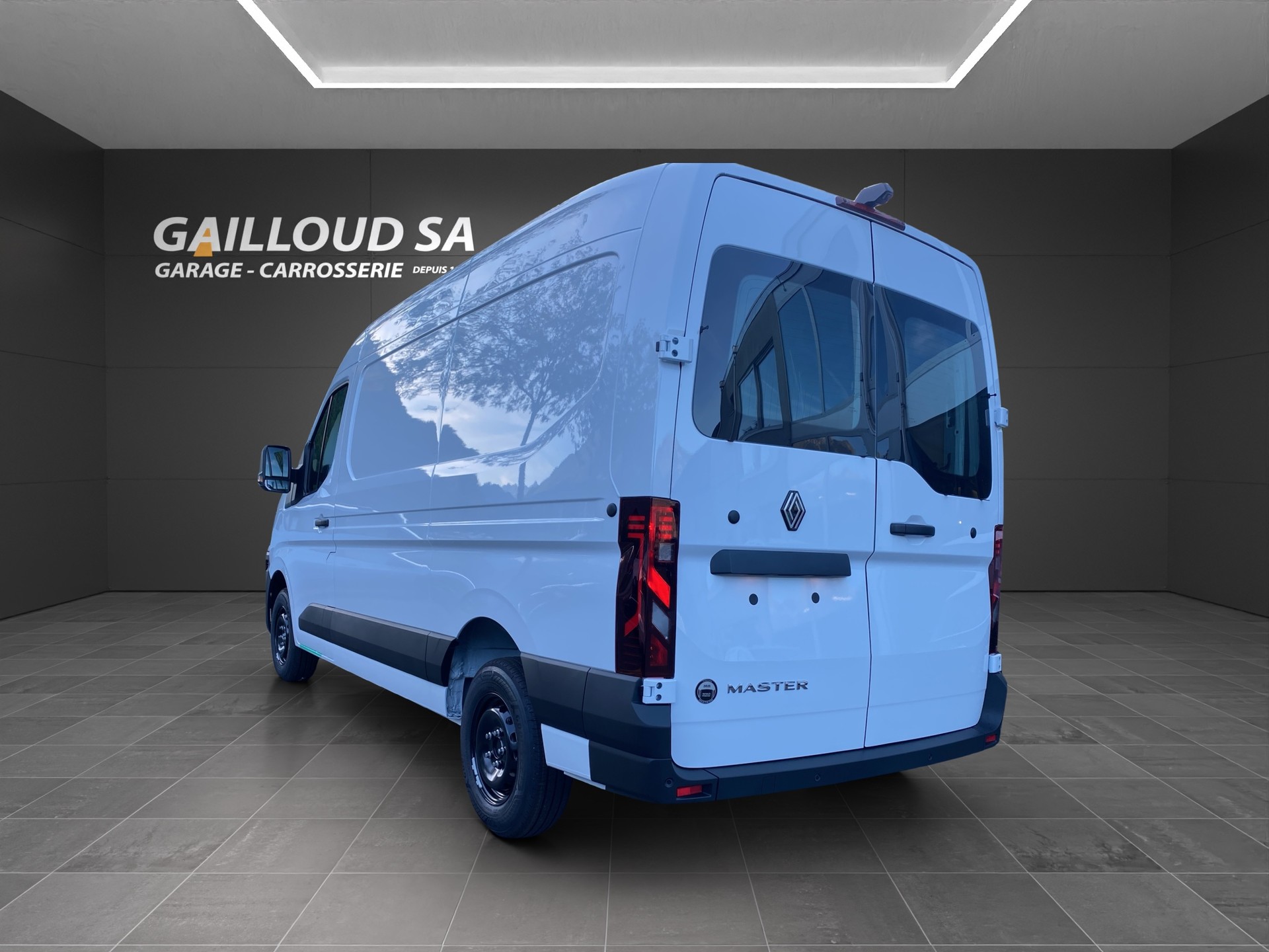 RENAULT Master T35 2.0 Blue dCi 150 L2H2 Automat-showroom-element-3