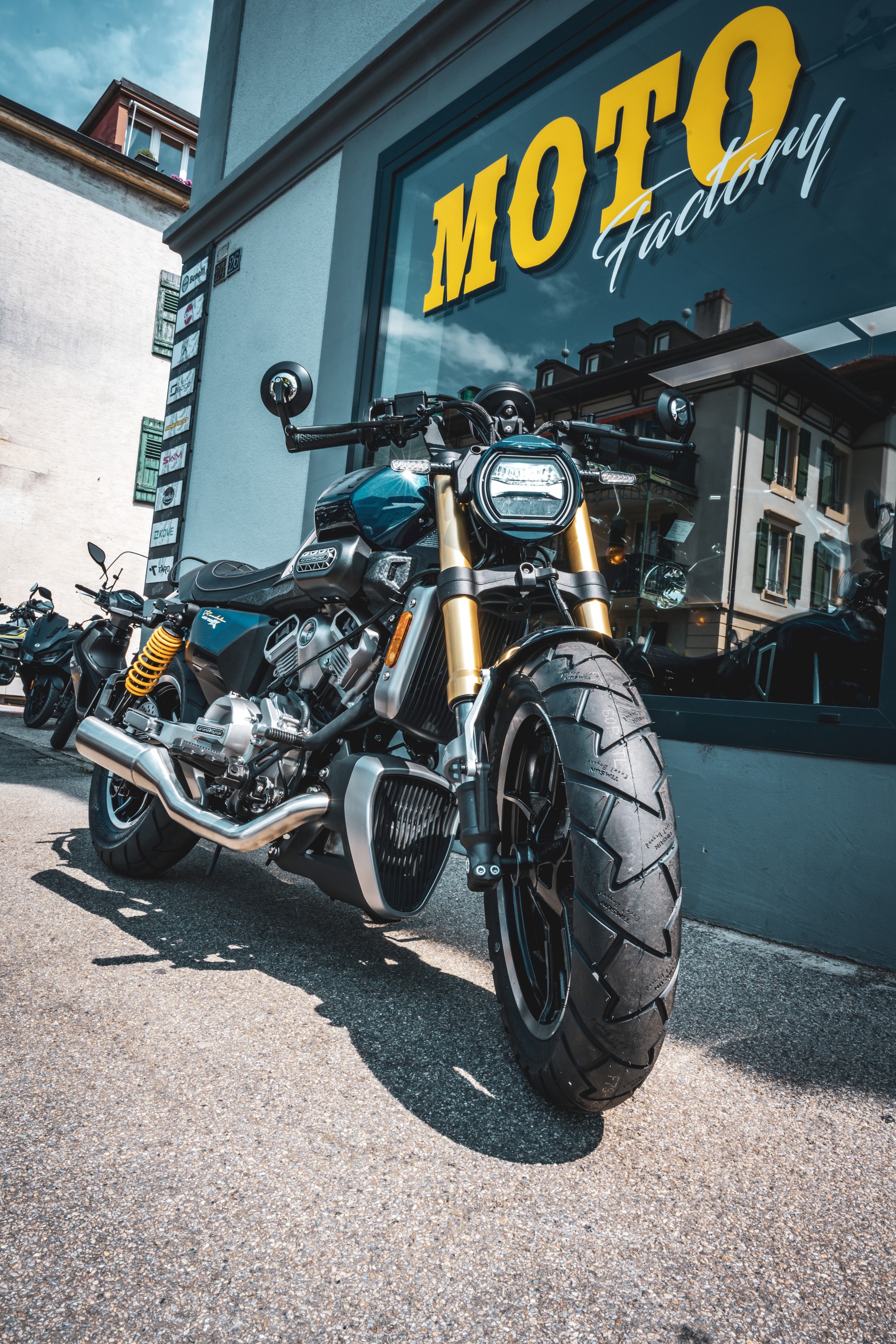 HYOSUNG 125 GV X-showroom-element-3