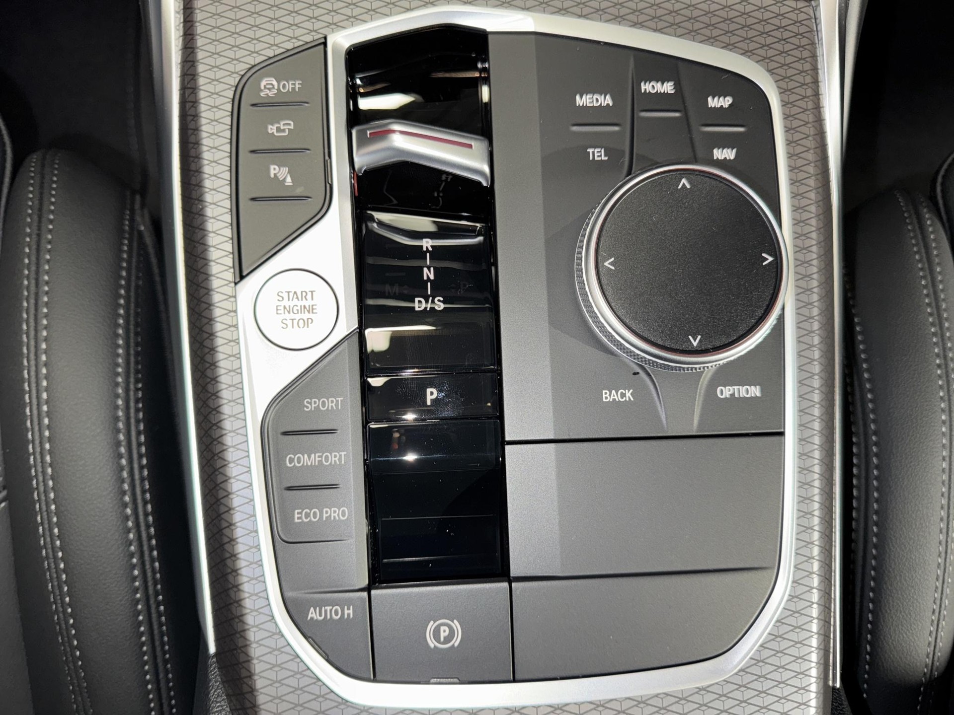 BMW 320d xDrive Touring M Sport-image-9
