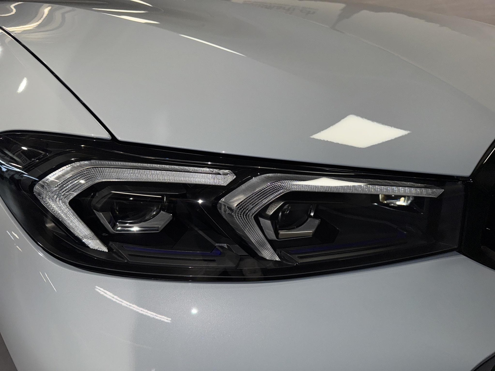 BMW 320d xDrive Touring M Sport-image-5