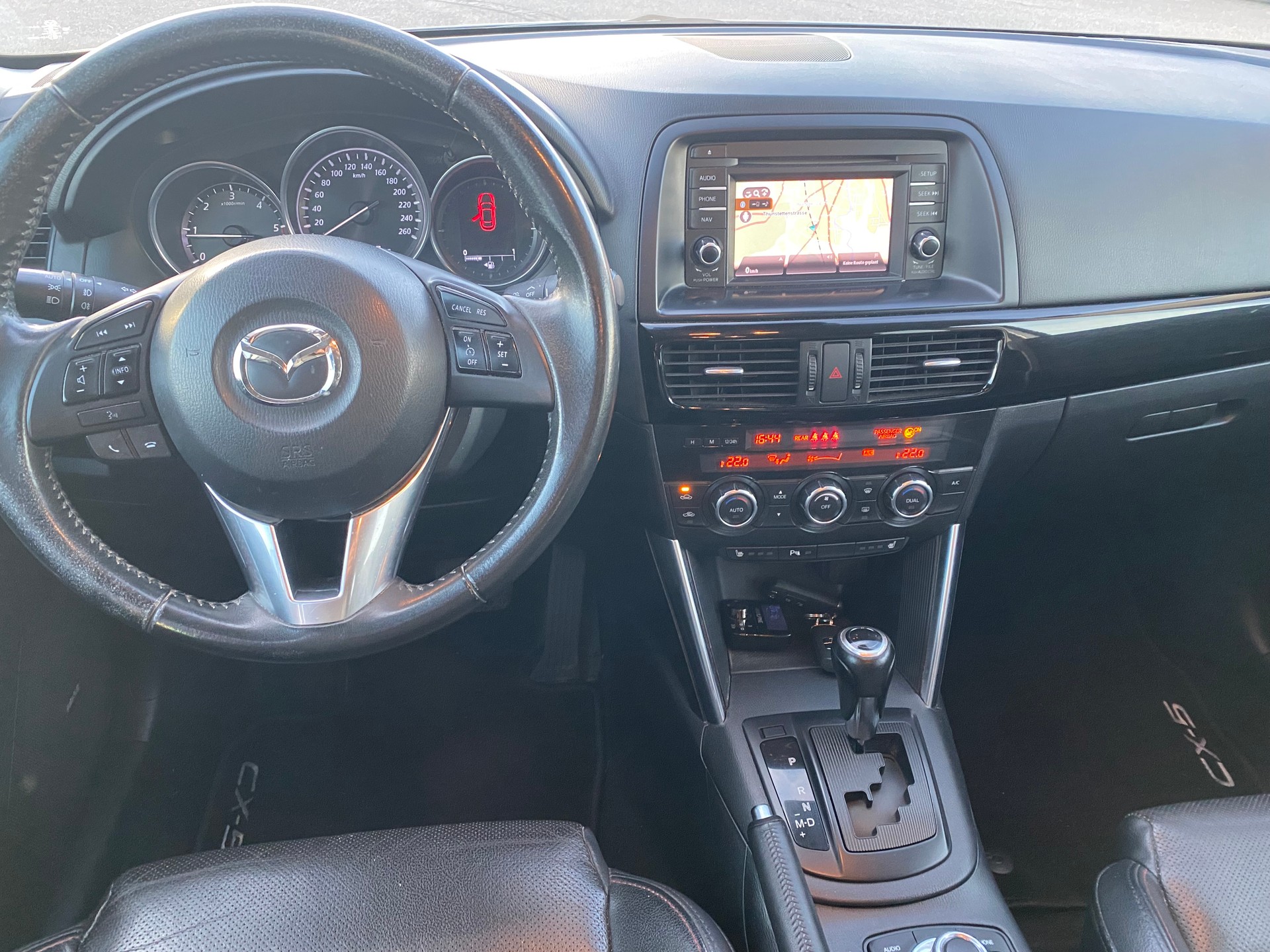 MAZDA CX-5 2.2 D HP Revolution AWD Automatic-image-5