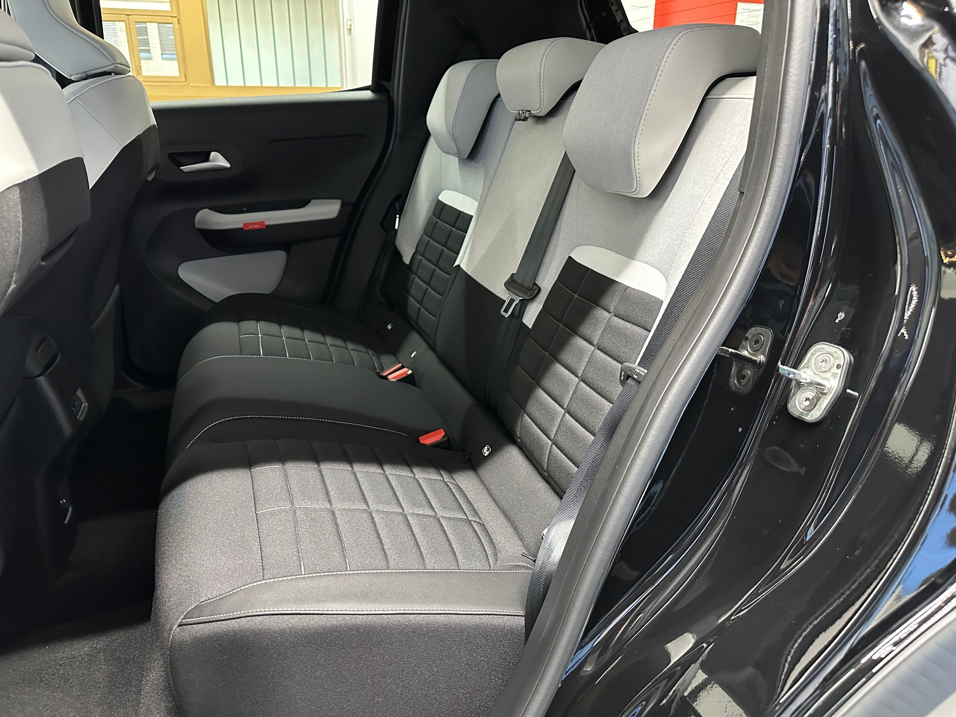 CITROEN e-C3 44kWh Max-image-9