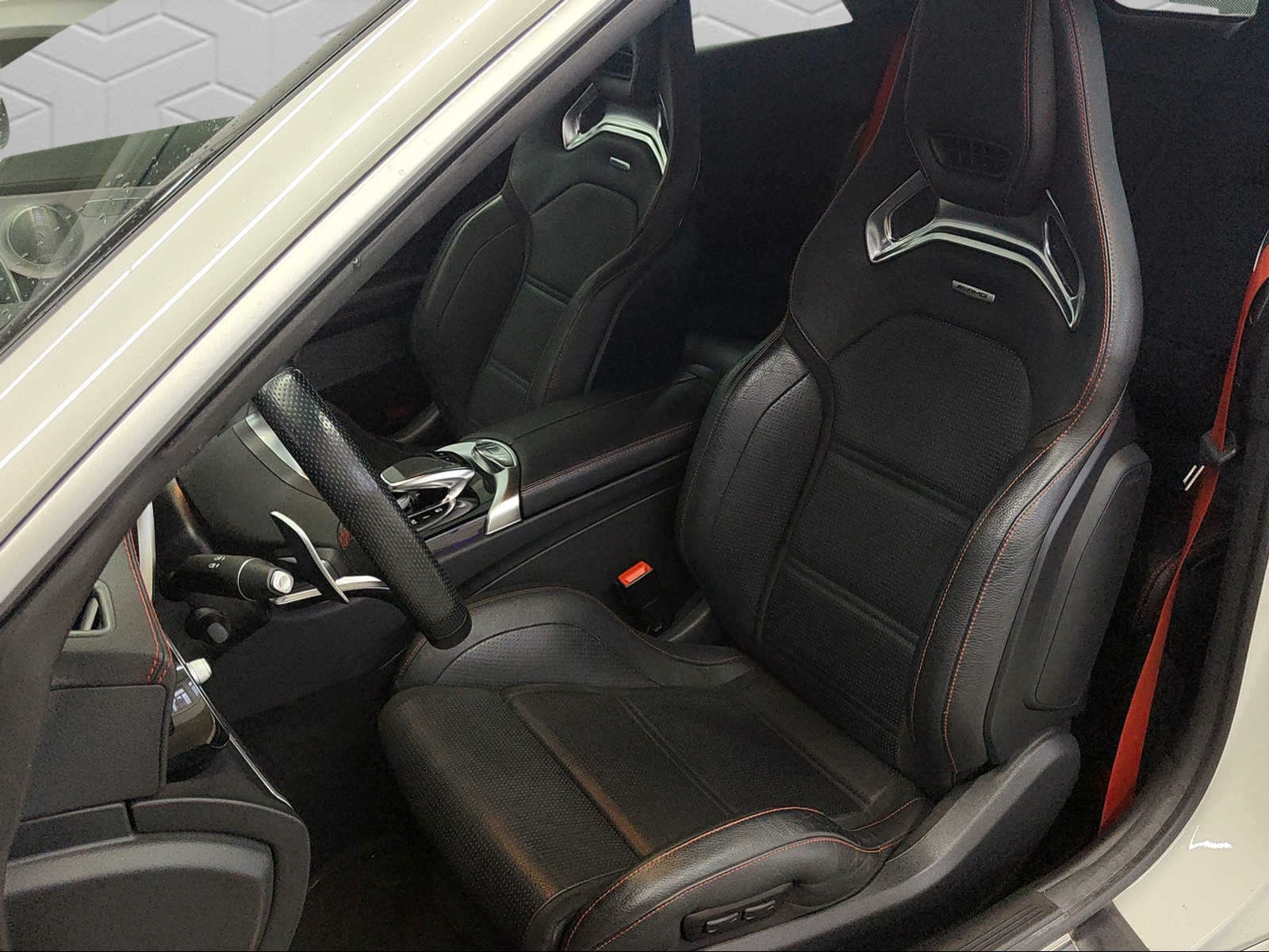 MERCEDES-BENZ C 43 Cabriolet AMG 4Matic 9G-Tronic-image-10