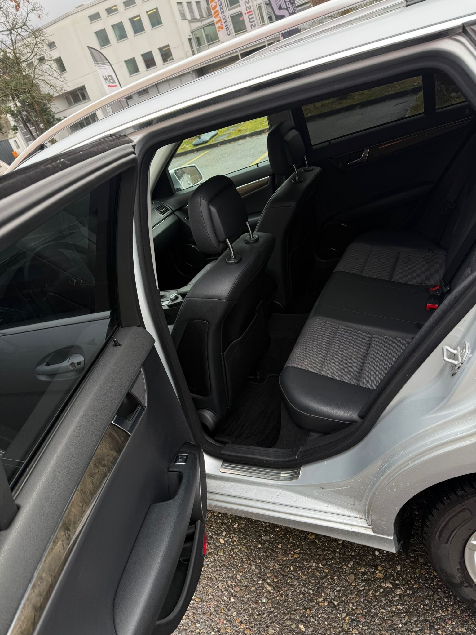 MERCEDES-BENZ C 250 CDI BlueEfficiency Avantgarde Automatic-image-8