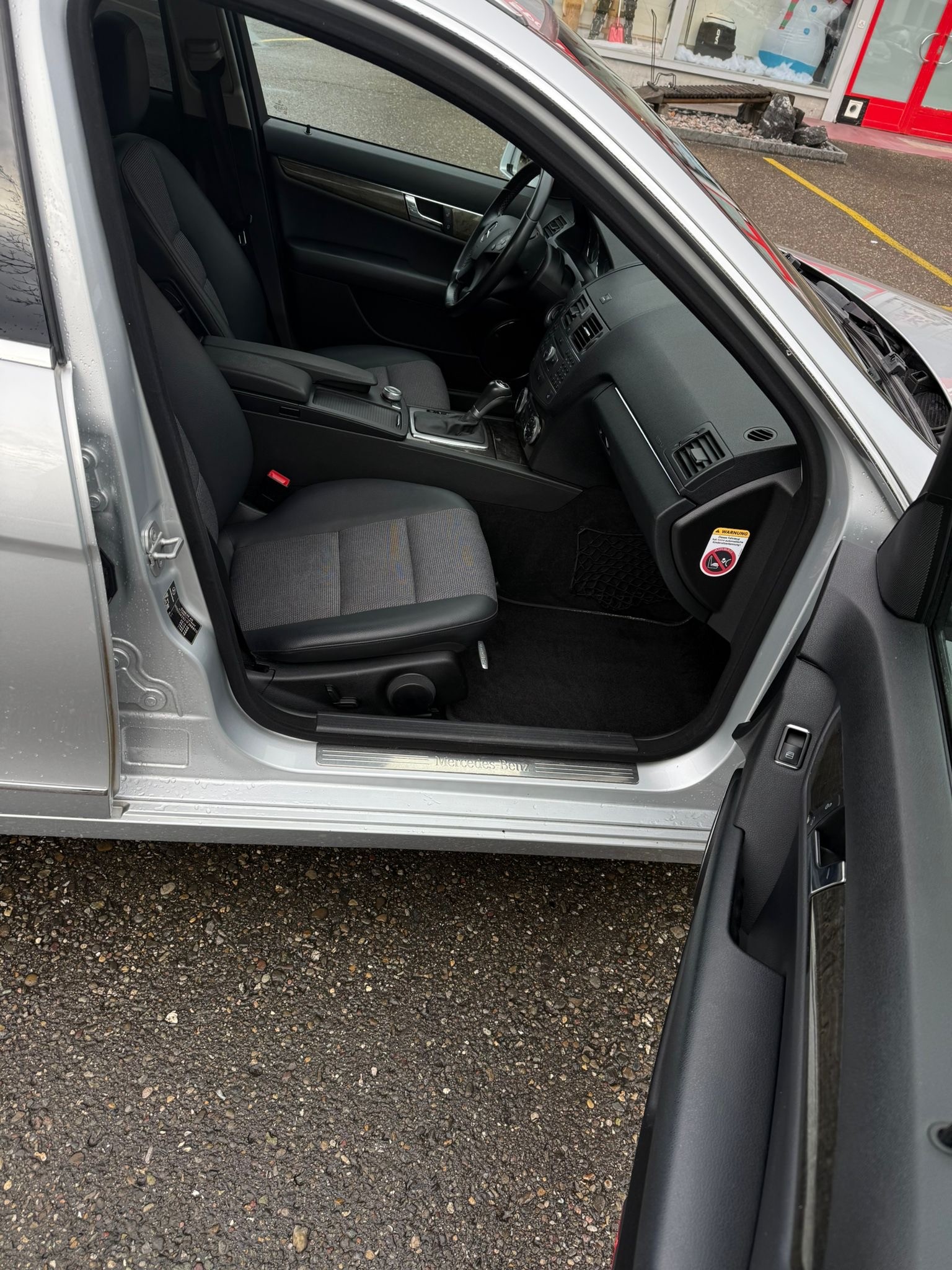 MERCEDES-BENZ C 250 CDI BlueEfficiency Avantgarde Automatic-image-11