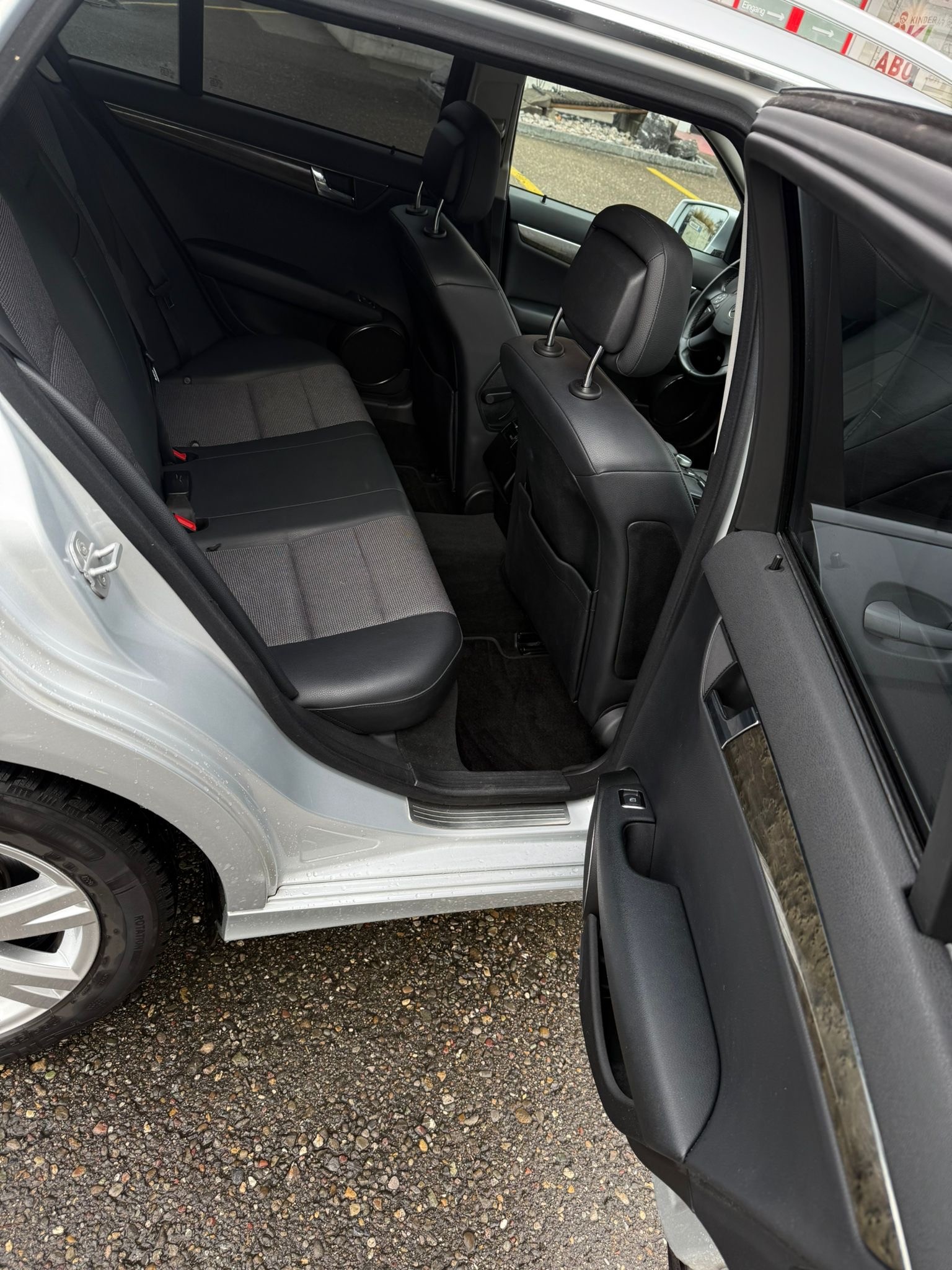 MERCEDES-BENZ C 250 CDI BlueEfficiency Avantgarde Automatic-image-7