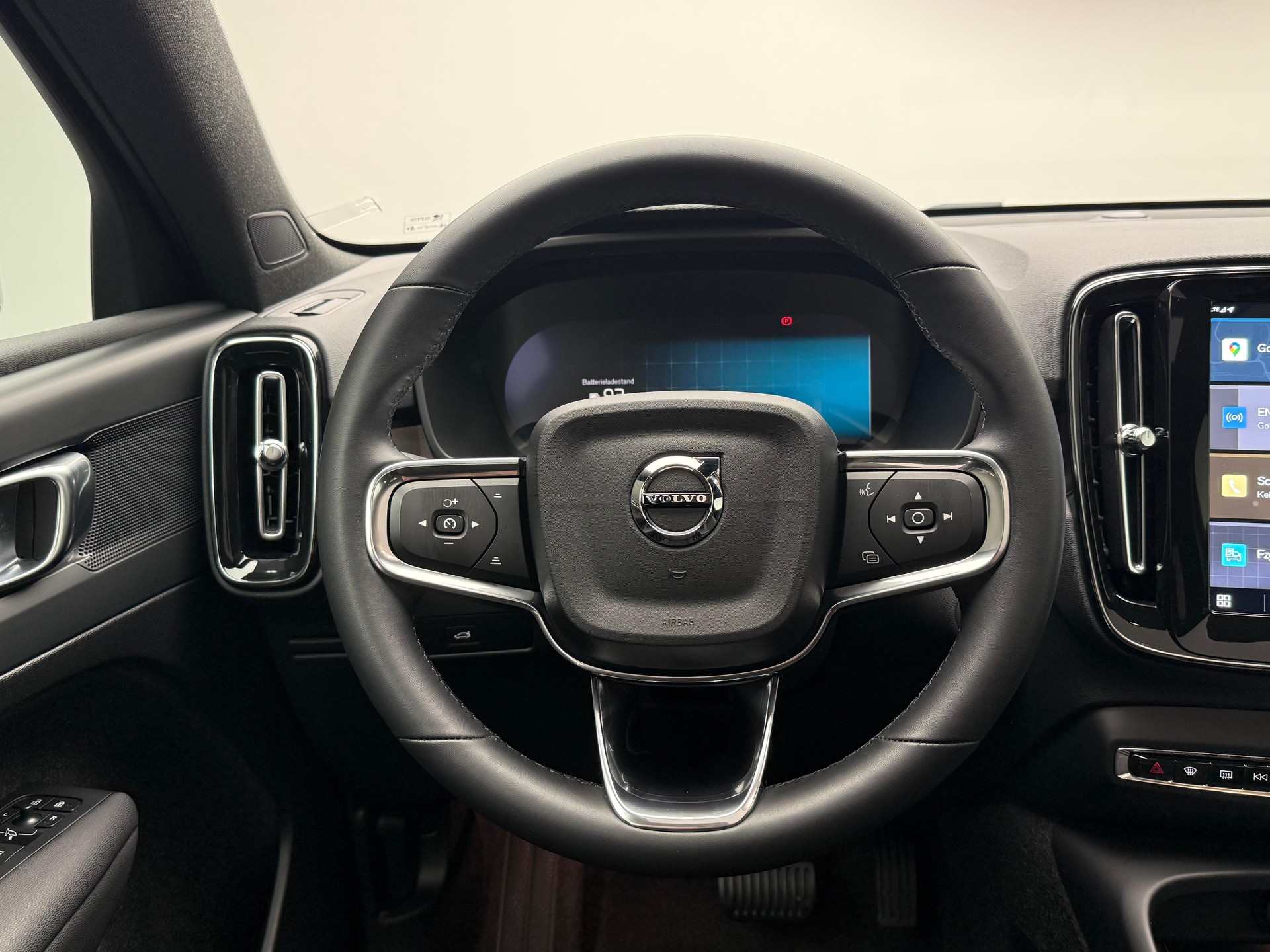 VOLVO C40 E80 Plus AWD-image-9