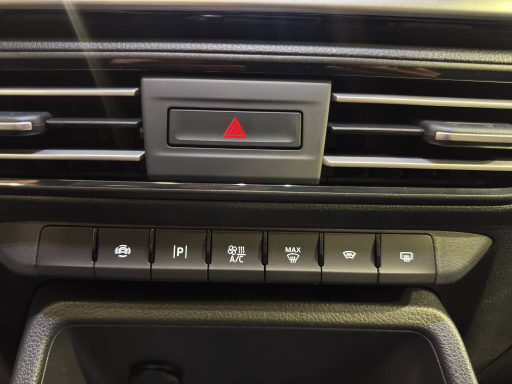 FORD TOURNEO CONNECT Grand 2.0 EcoBlue 122 Active-image-12