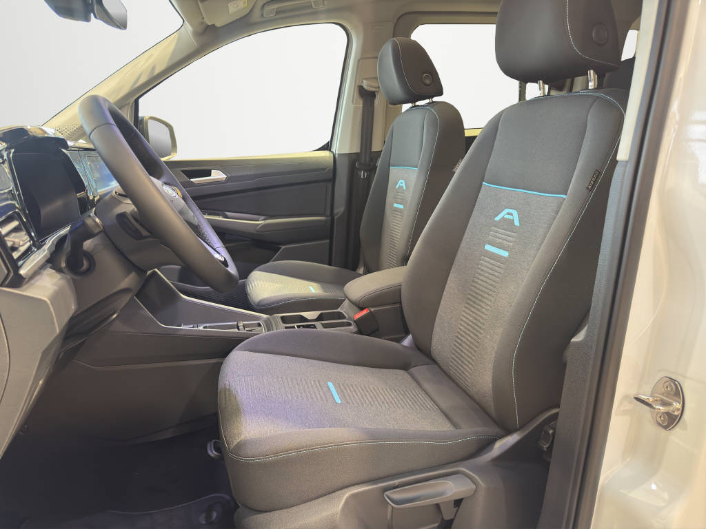FORD TOURNEO CONNECT Grand 2.0 EcoBlue 122 Active-image-8