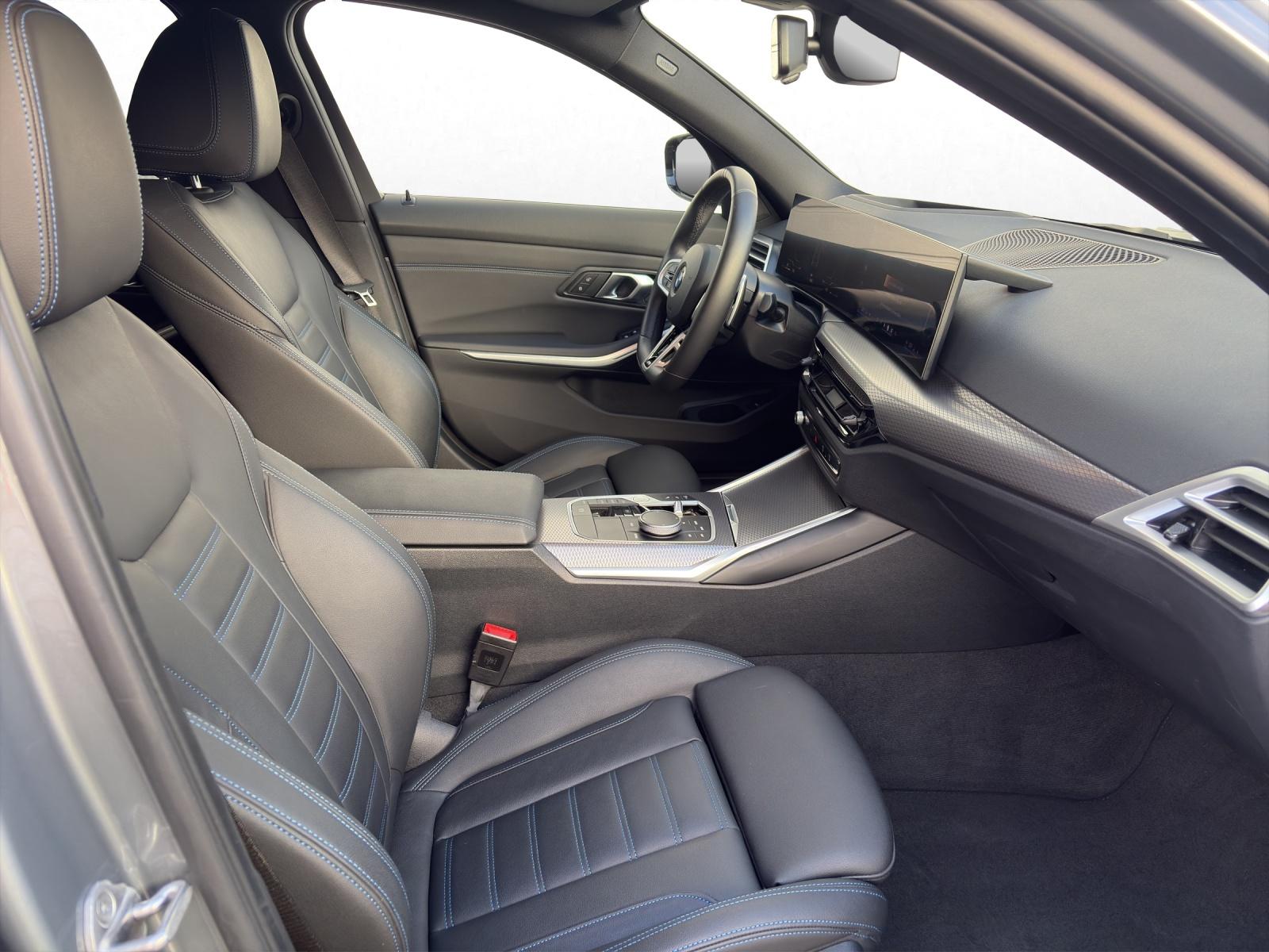 BMW 320d xDrive Touring-image-15